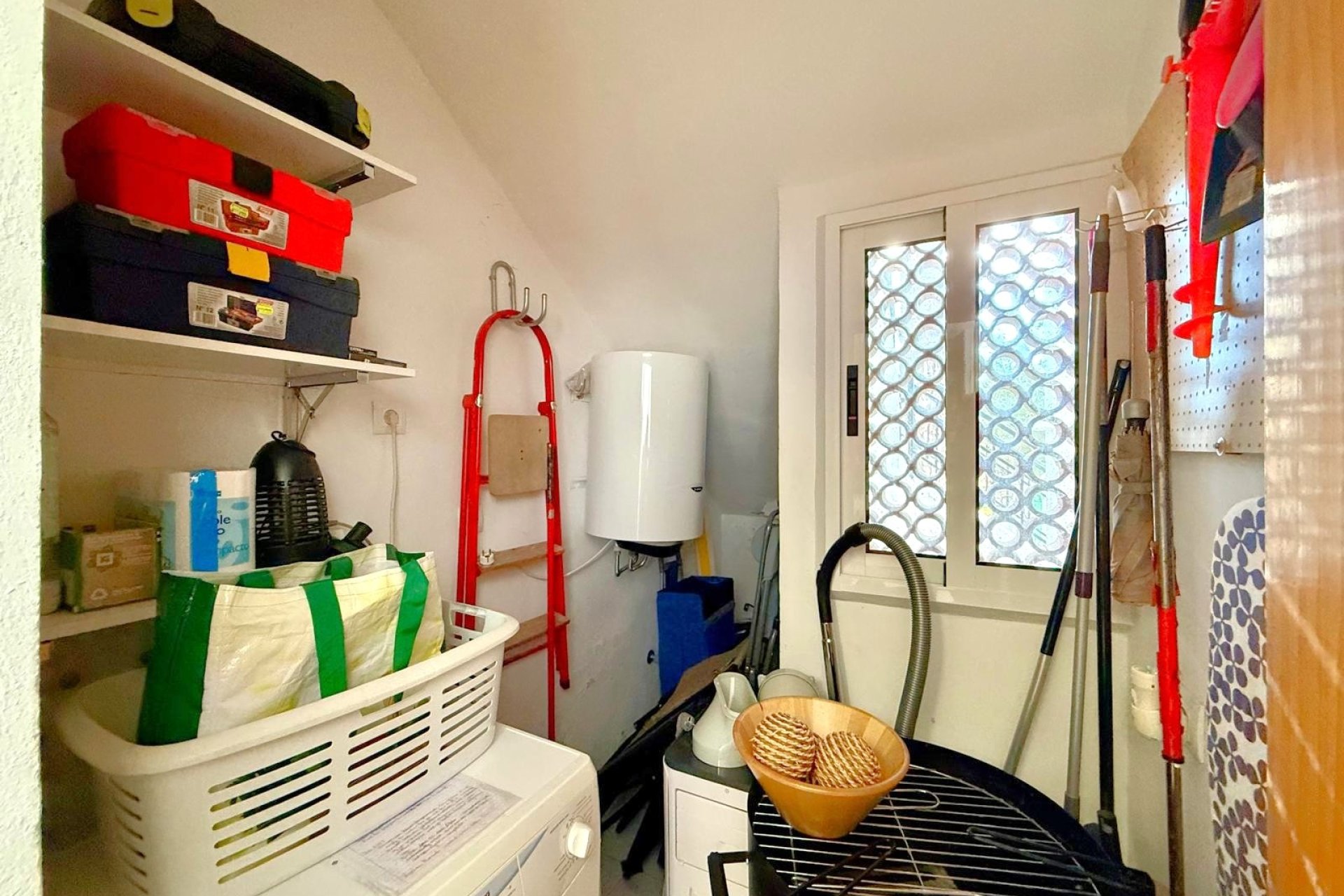 Resale - Townhouse -
Villamartin