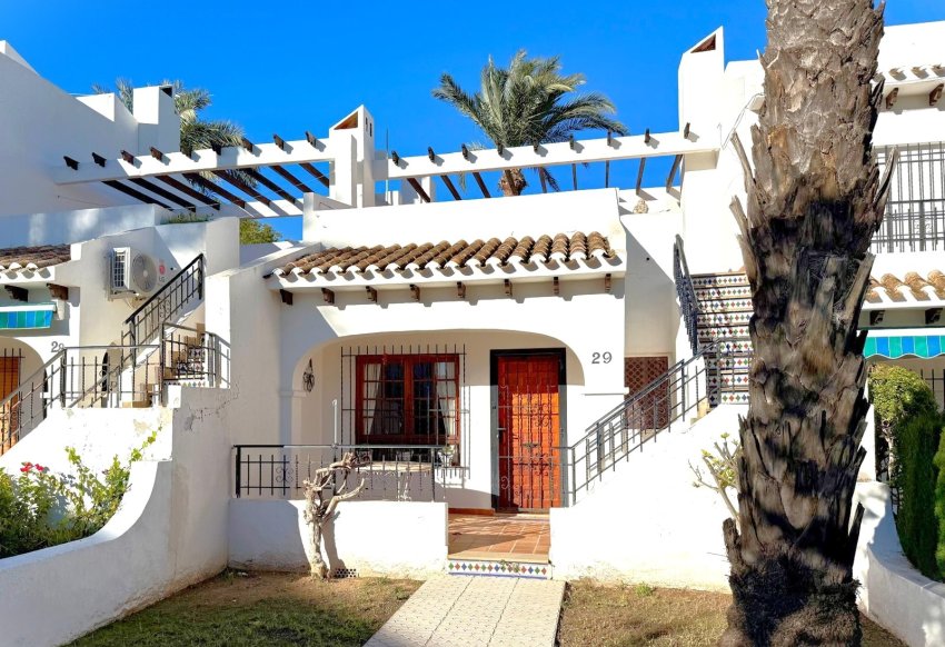 Resale - Townhouse -
Villamartin