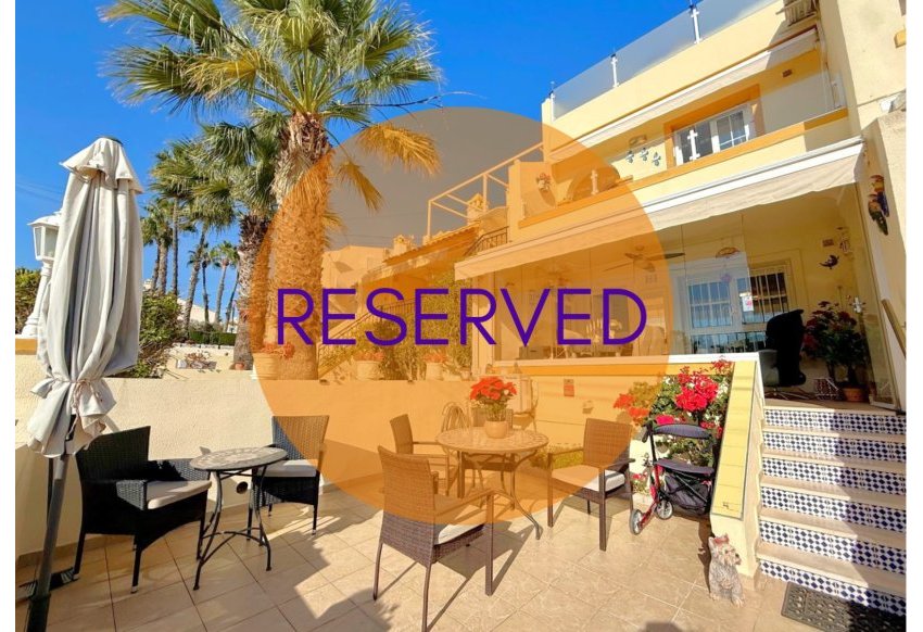 Resale - Townhouse -
Villamartin