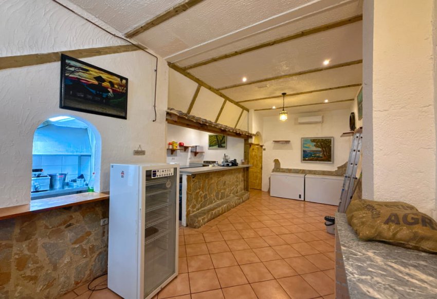 Resale - trespaso -
Mil Palmeras