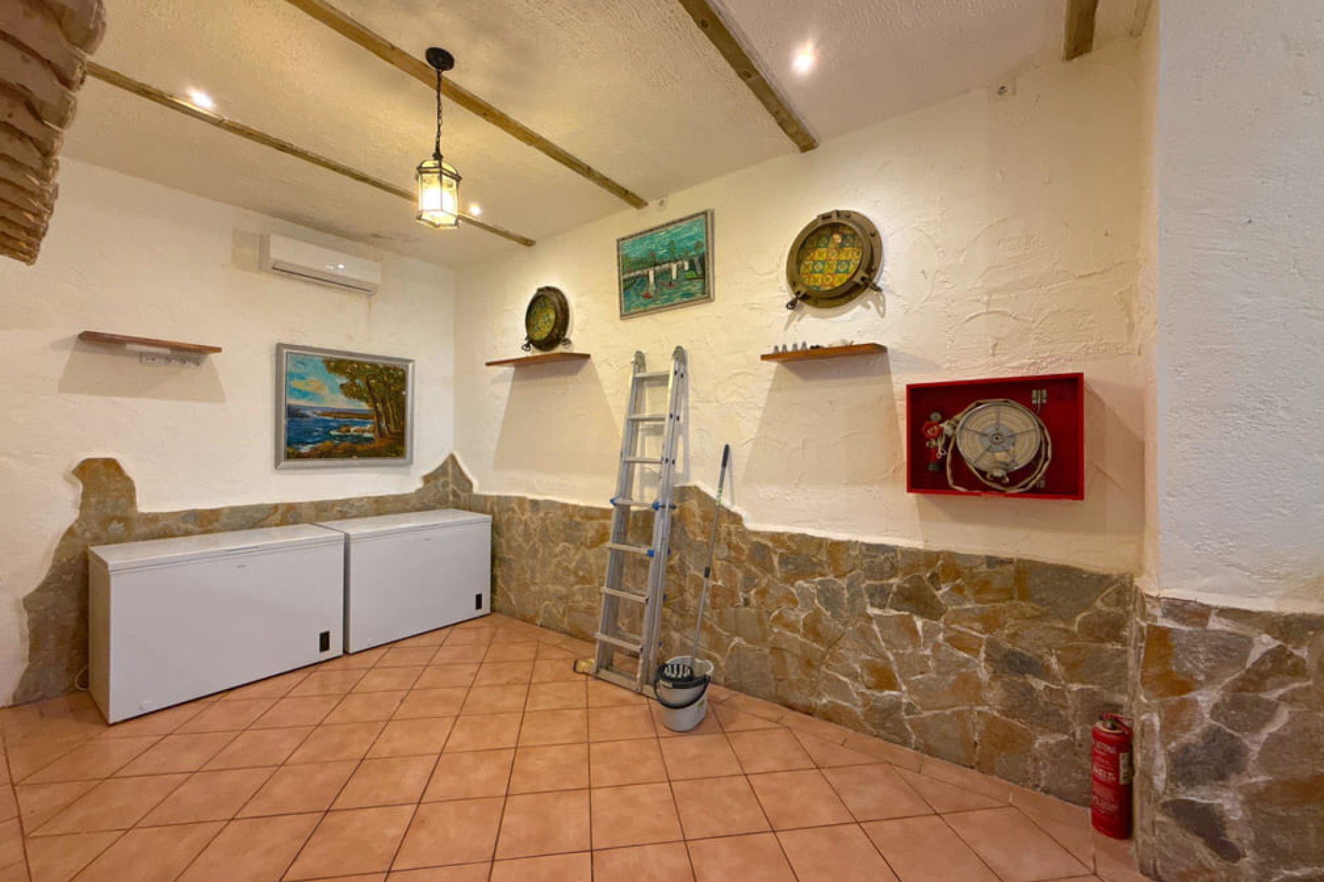 Resale - trespaso -
Mil Palmeras