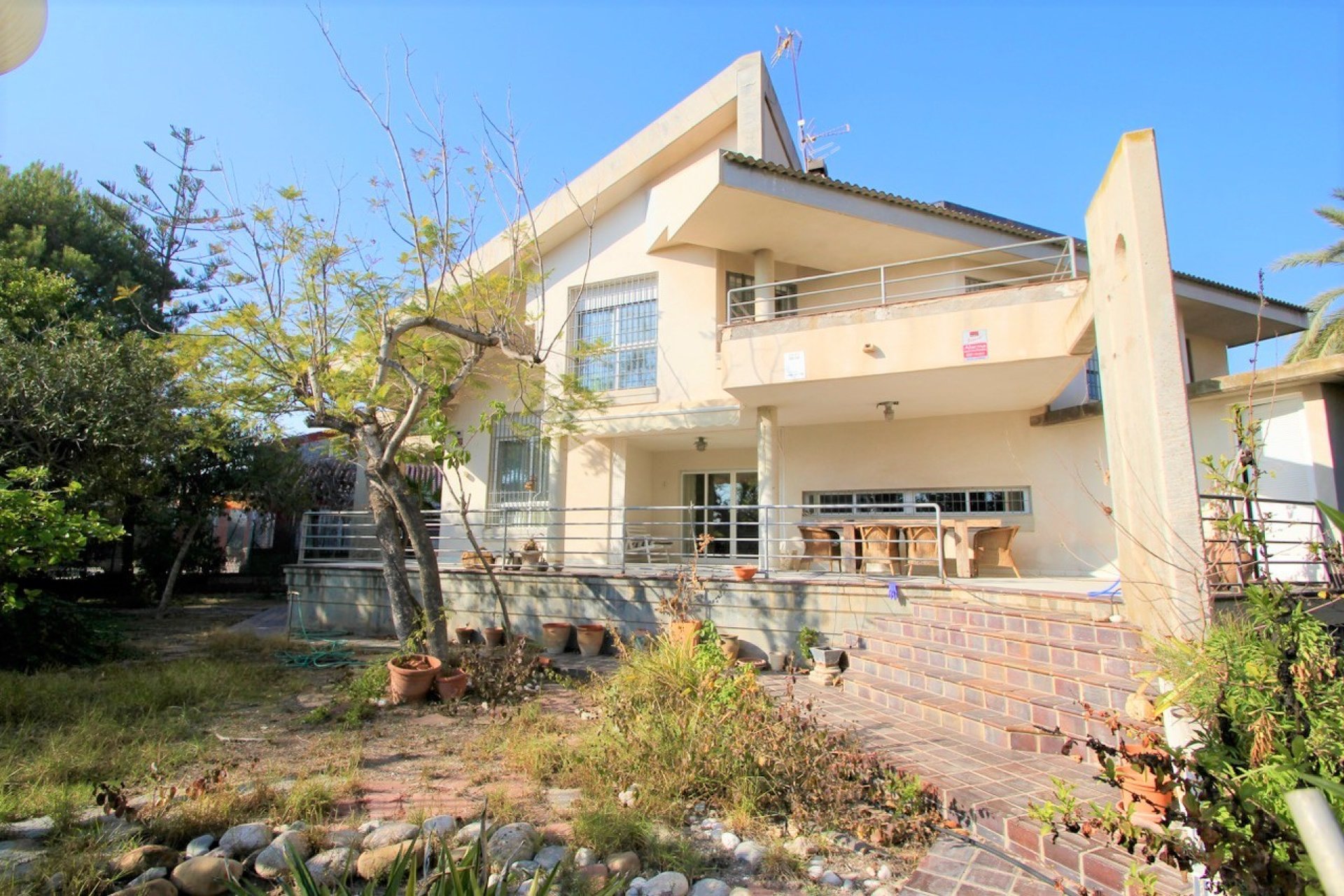 Resale - Villa -
Alicante - Campoamor