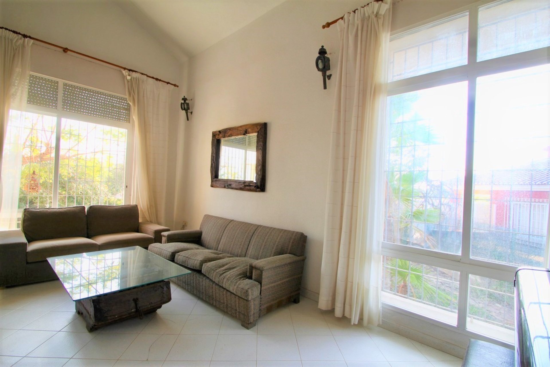 Resale - Villa -
Alicante - Campoamor