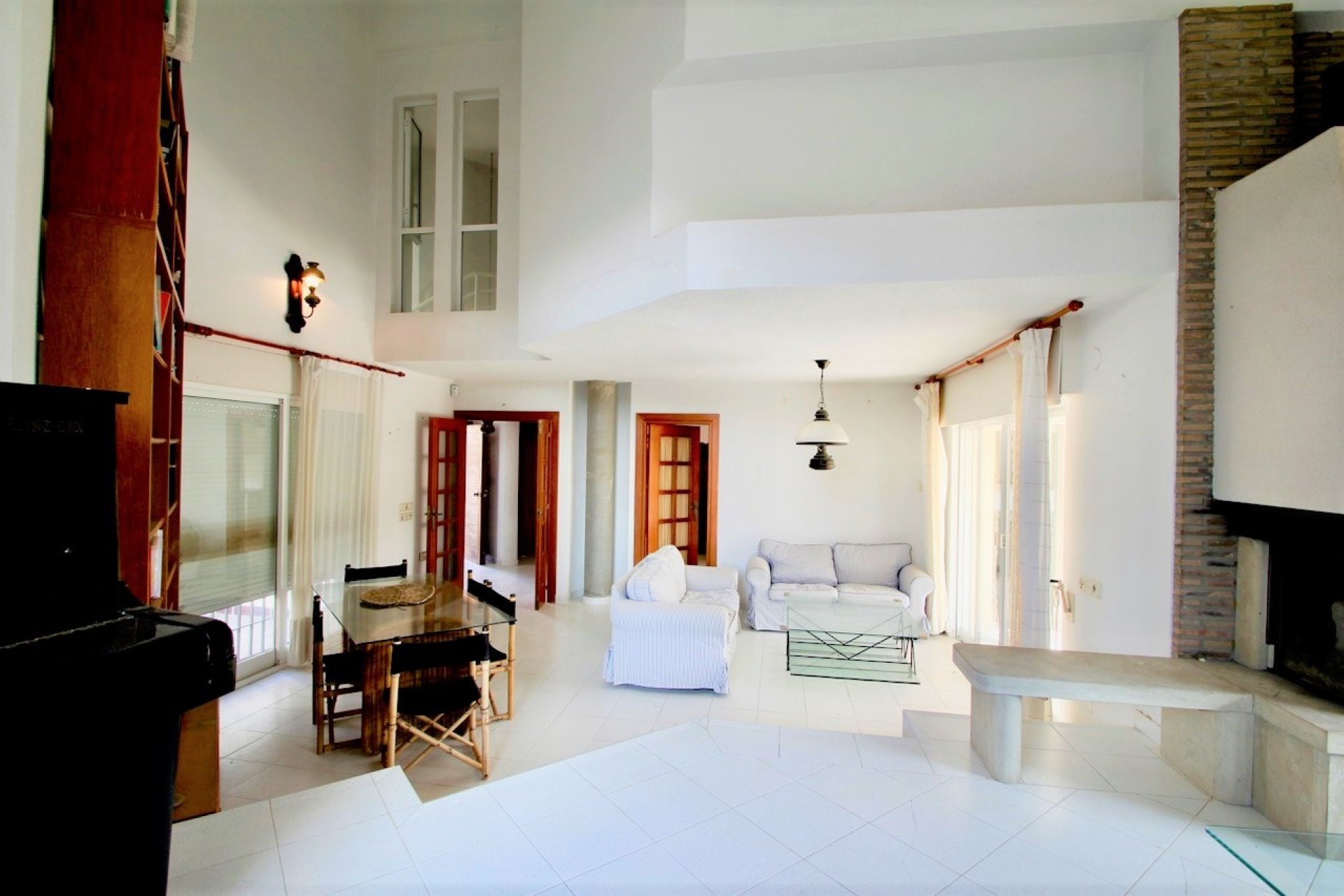 Resale - Villa -
Alicante - Campoamor