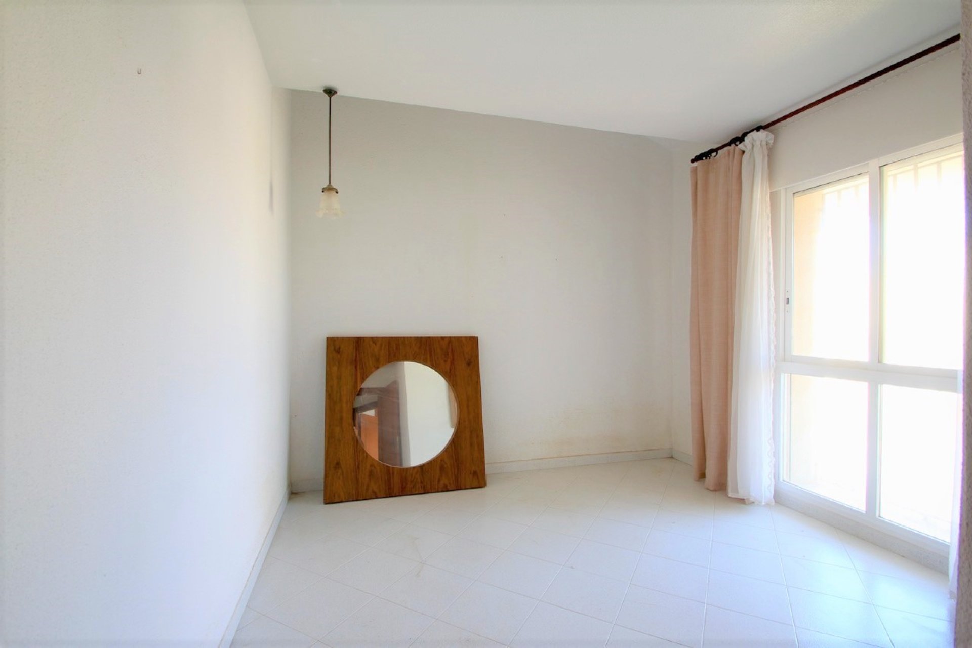 Resale - Villa -
Alicante - Campoamor