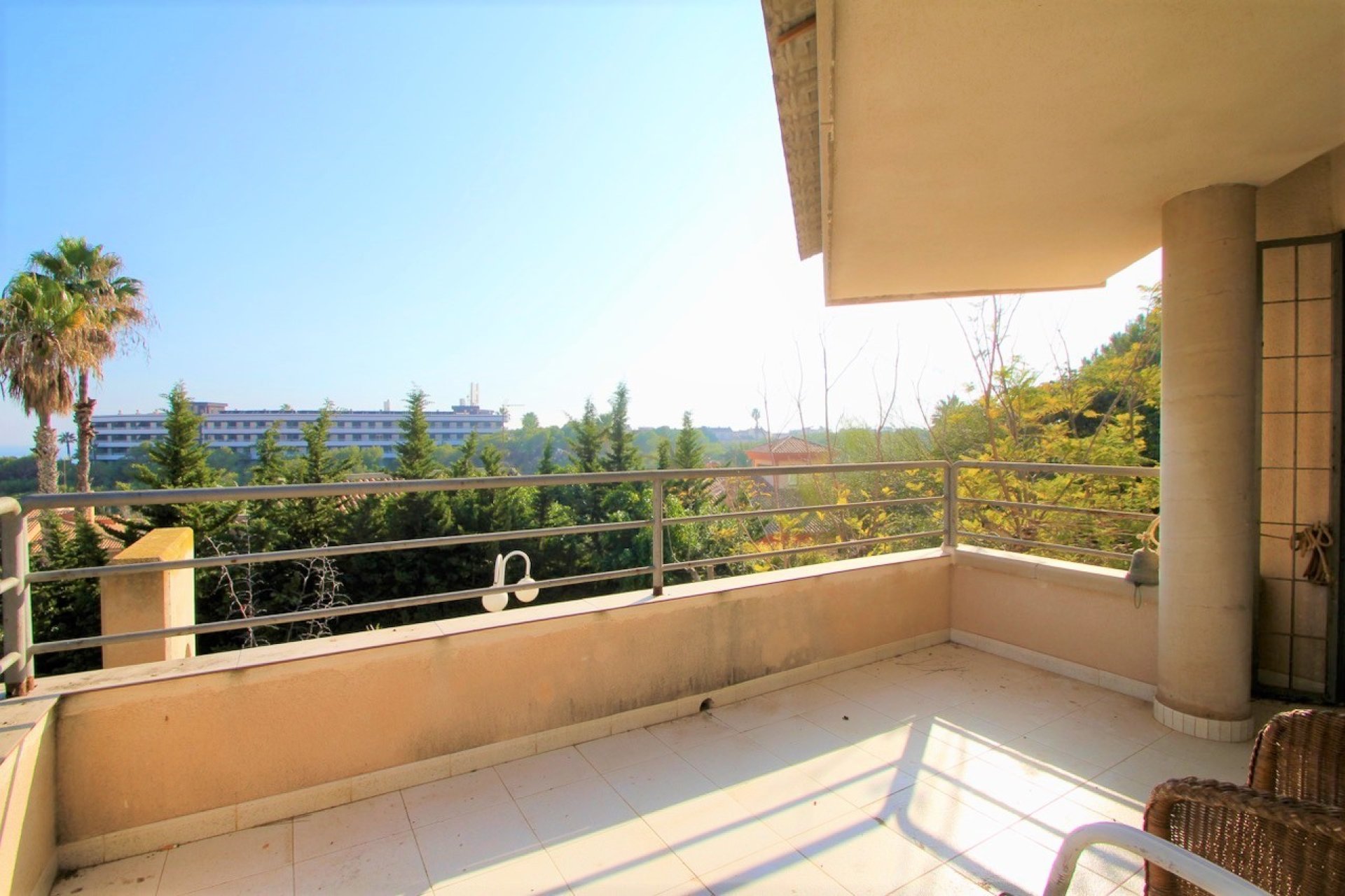 Resale - Villa -
Alicante - Campoamor