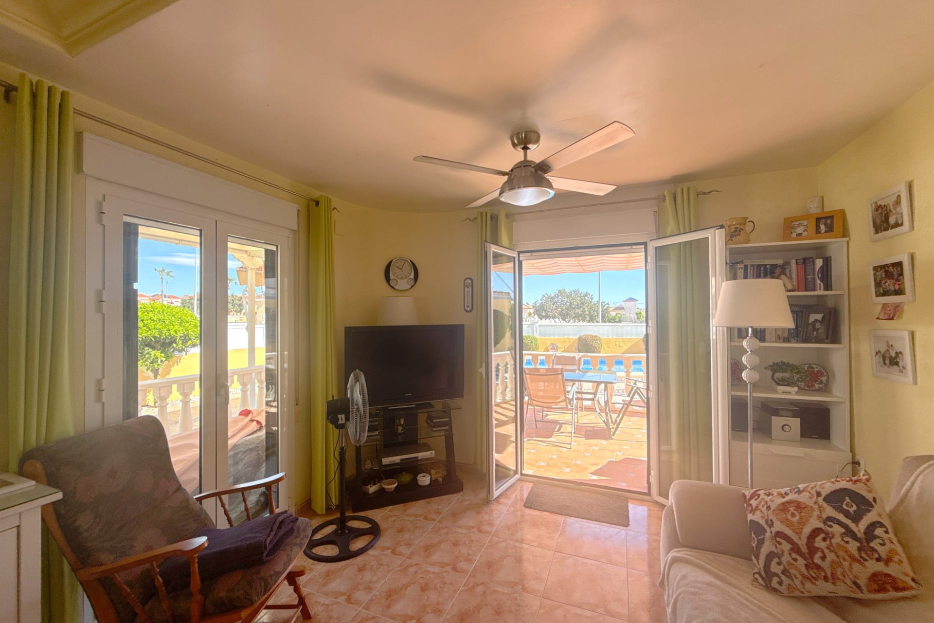 Resale - Villa -
Cabo Roig - Cabo Roig>La Regia