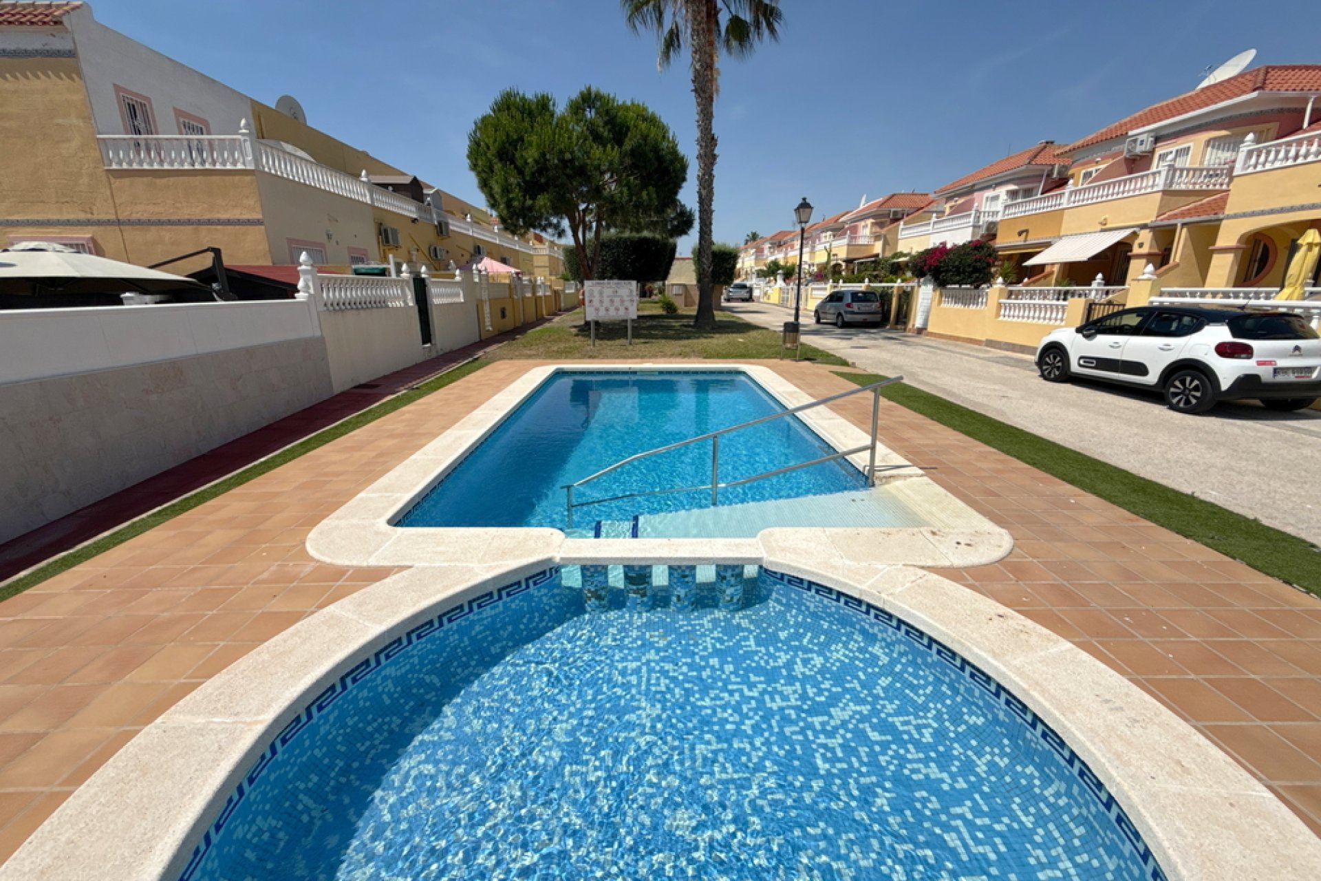 Resale - Villa -
Cabo Roig - Cabo Roig>La Regia