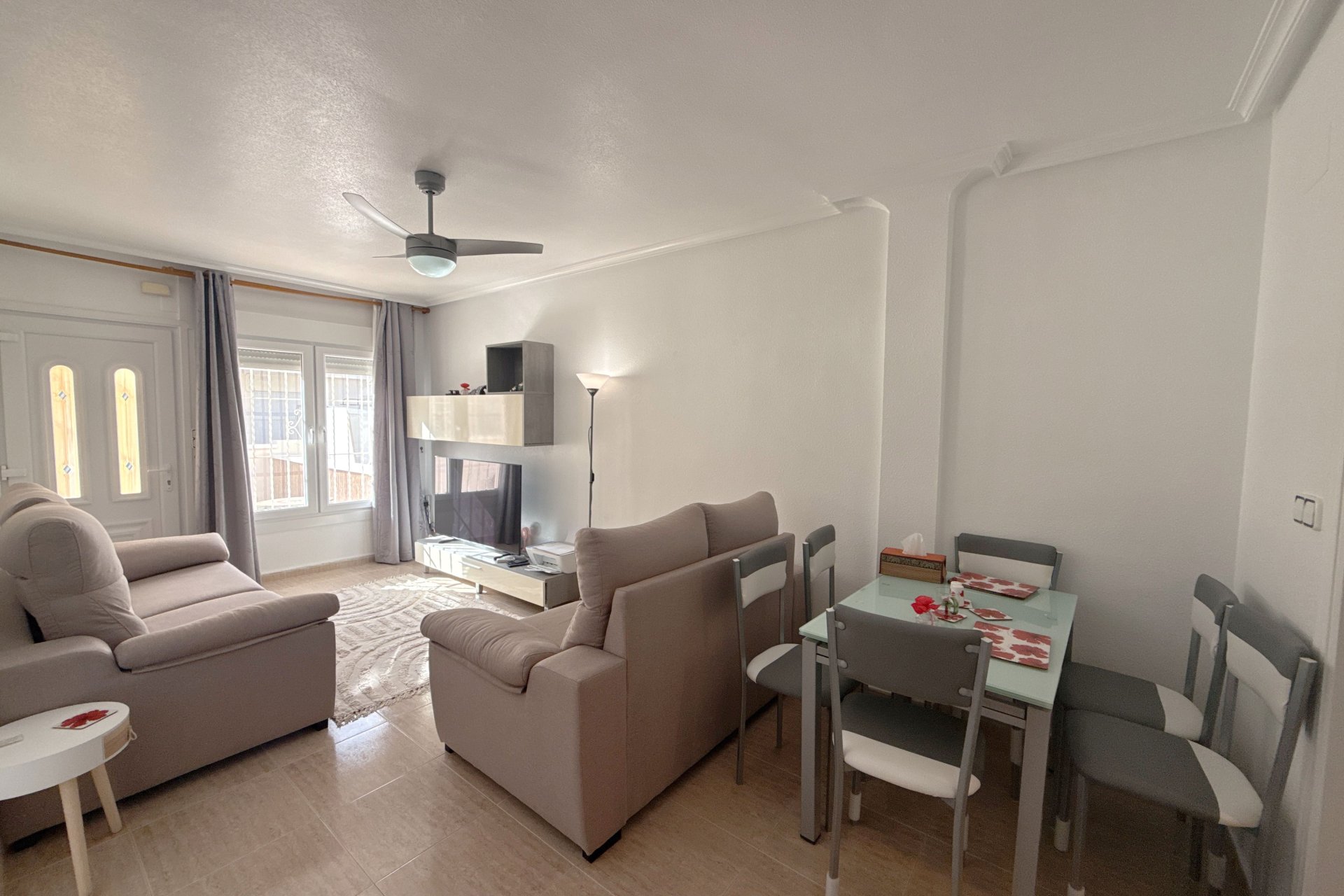 Resale - Villa -
Cabo Roig