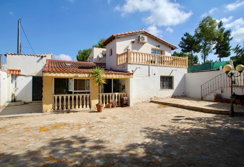 Resale - Villa -
Fortuna