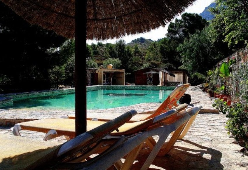 Resale - Villa -
Gea Y Truyols