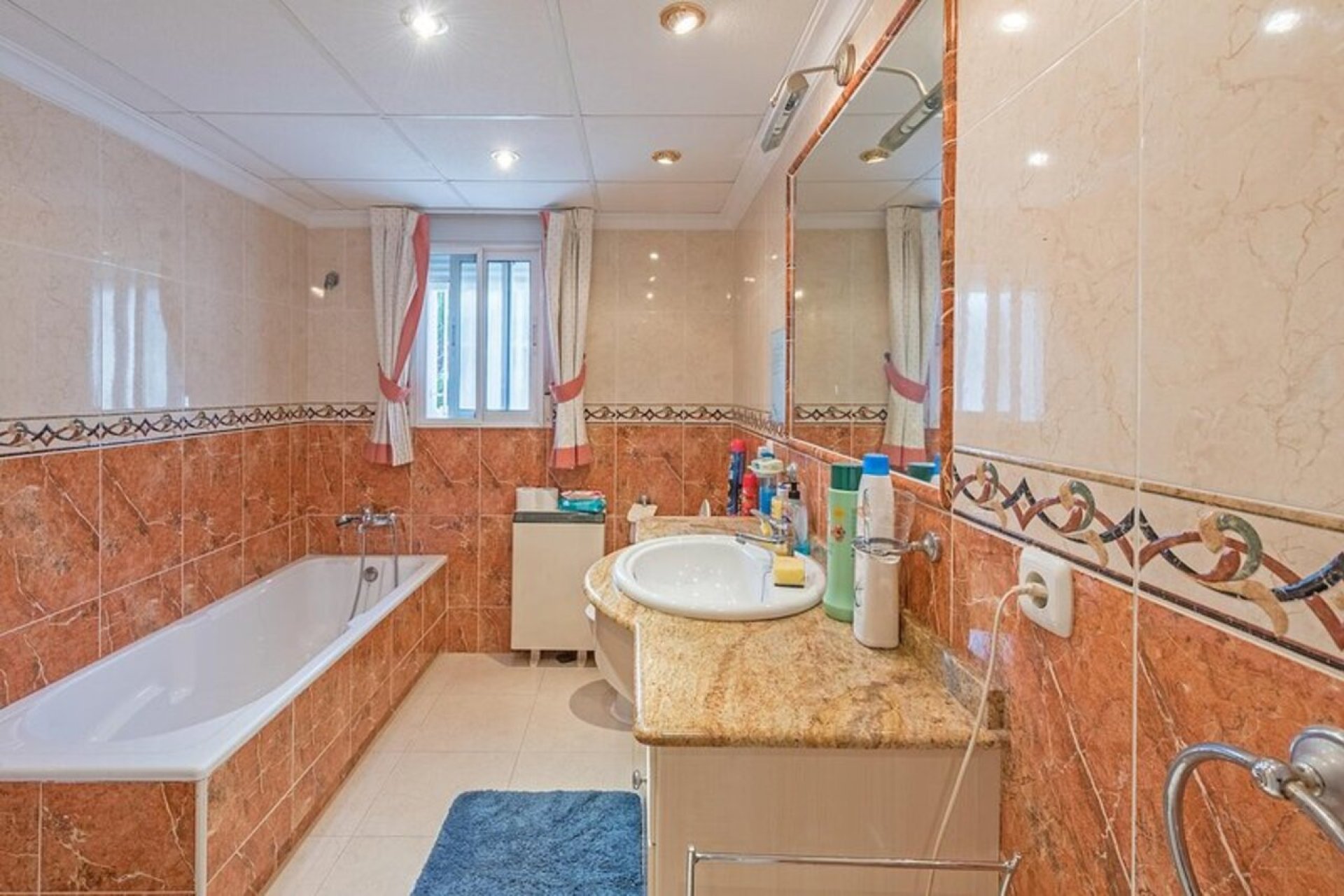 Resale - Villa -
La Murada