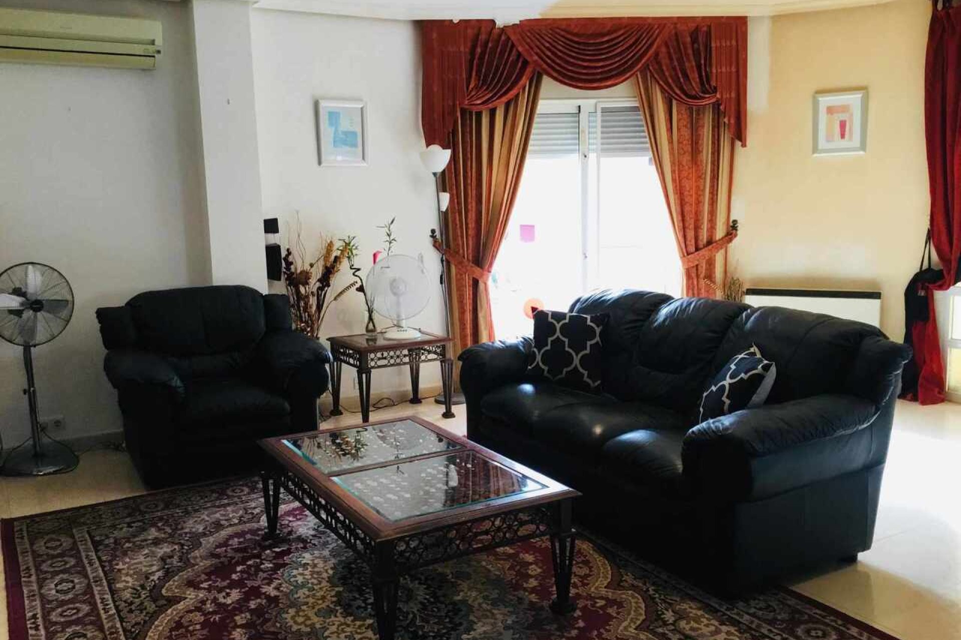 Resale - Villa -
La Murada