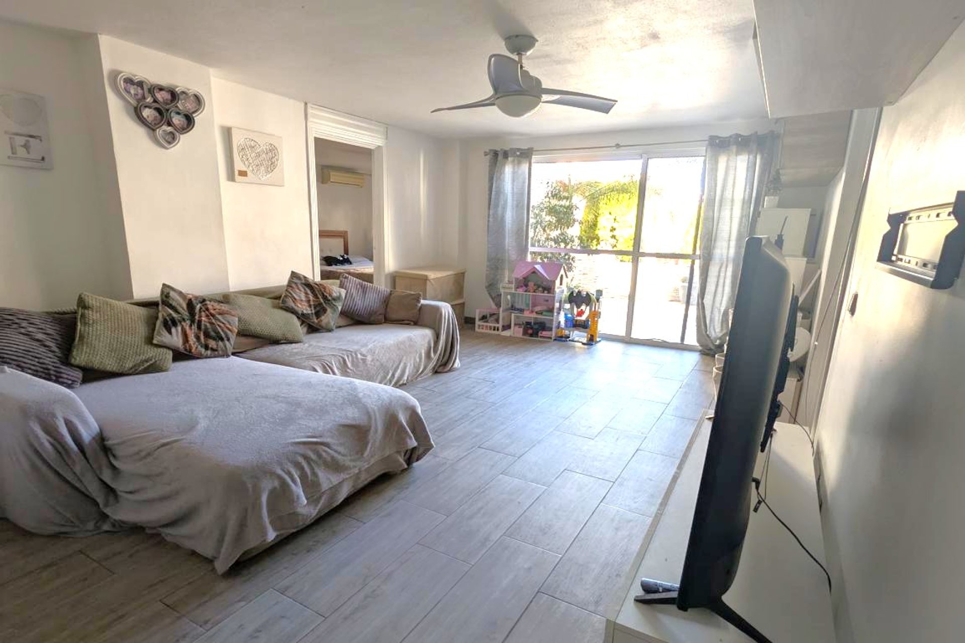 Resale - Villa -
La Zenia - Costa Blanca