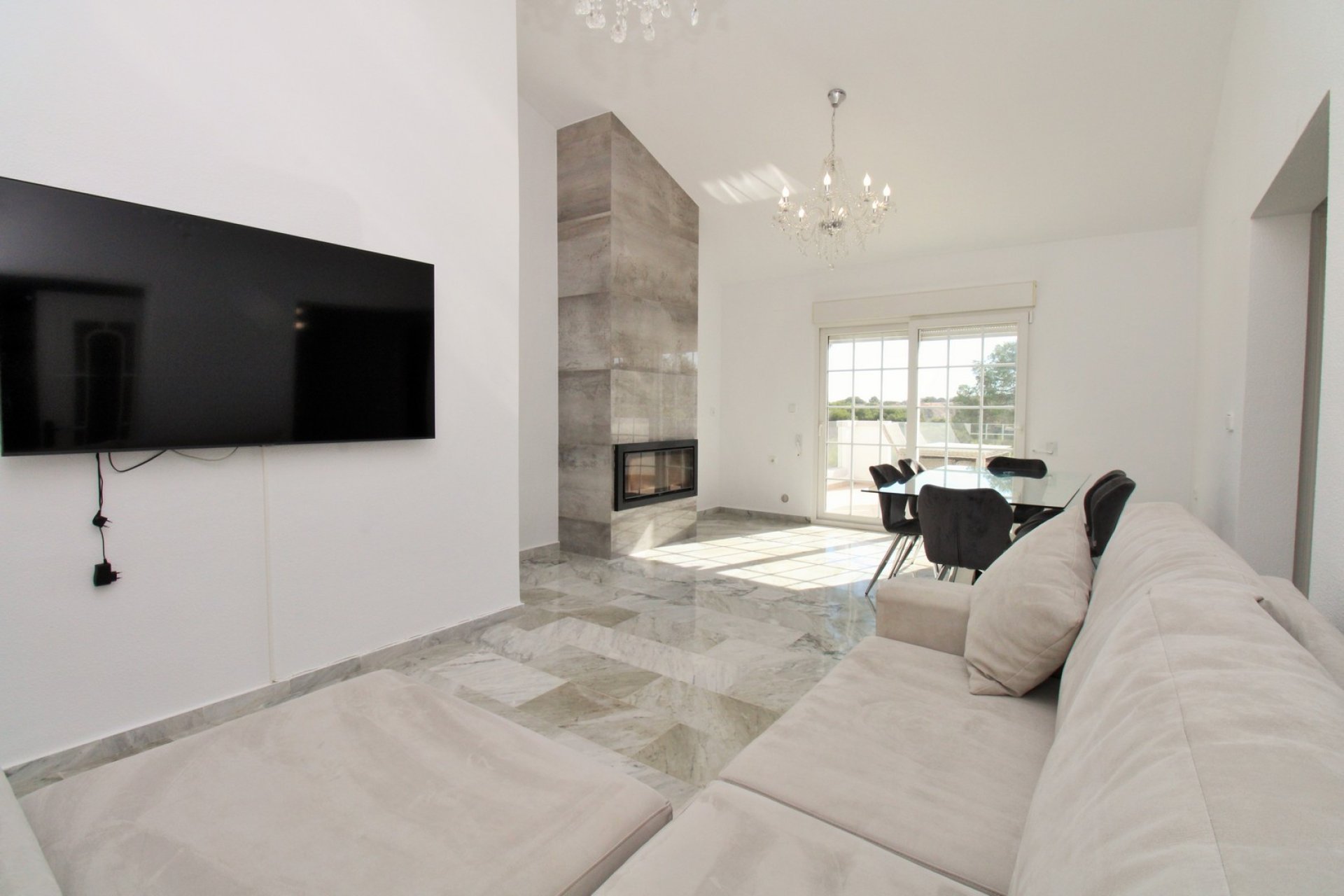 Resale - Villa -
Las Ramblas