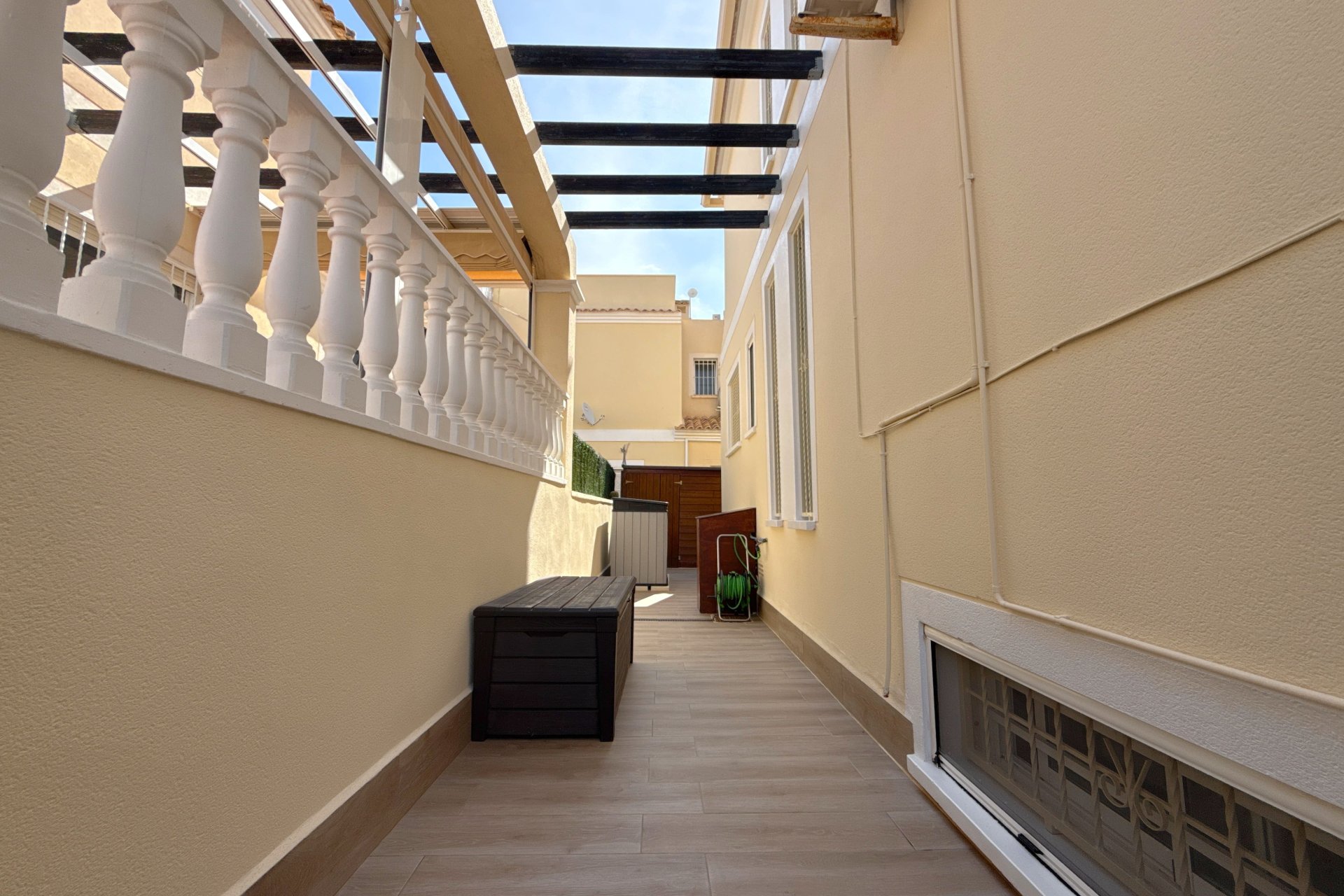 Resale - Villa -
Lomas de Cabo Roig