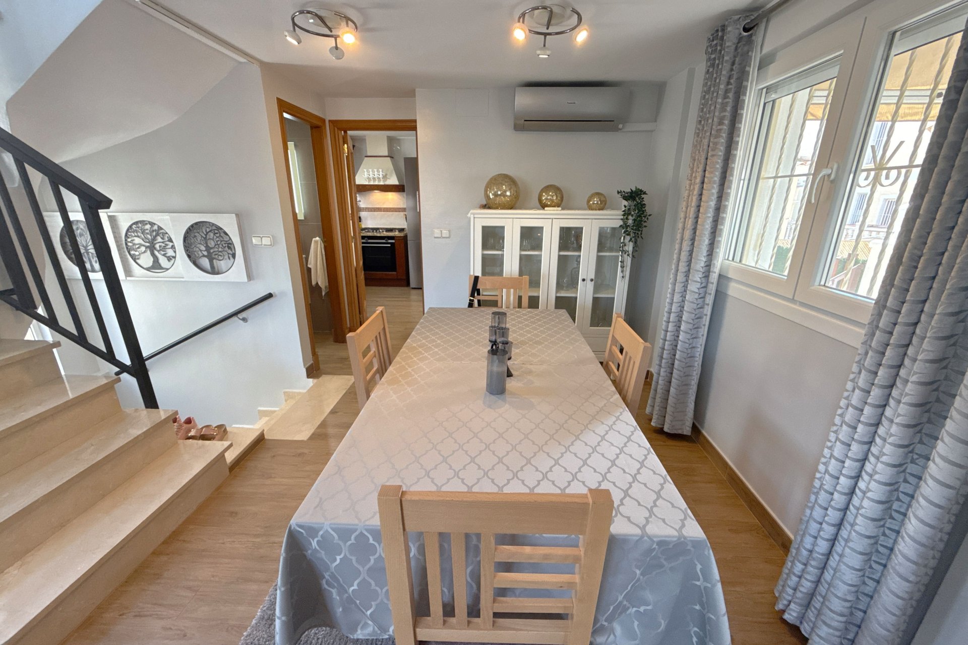 Resale - Villa -
Lomas de Cabo Roig