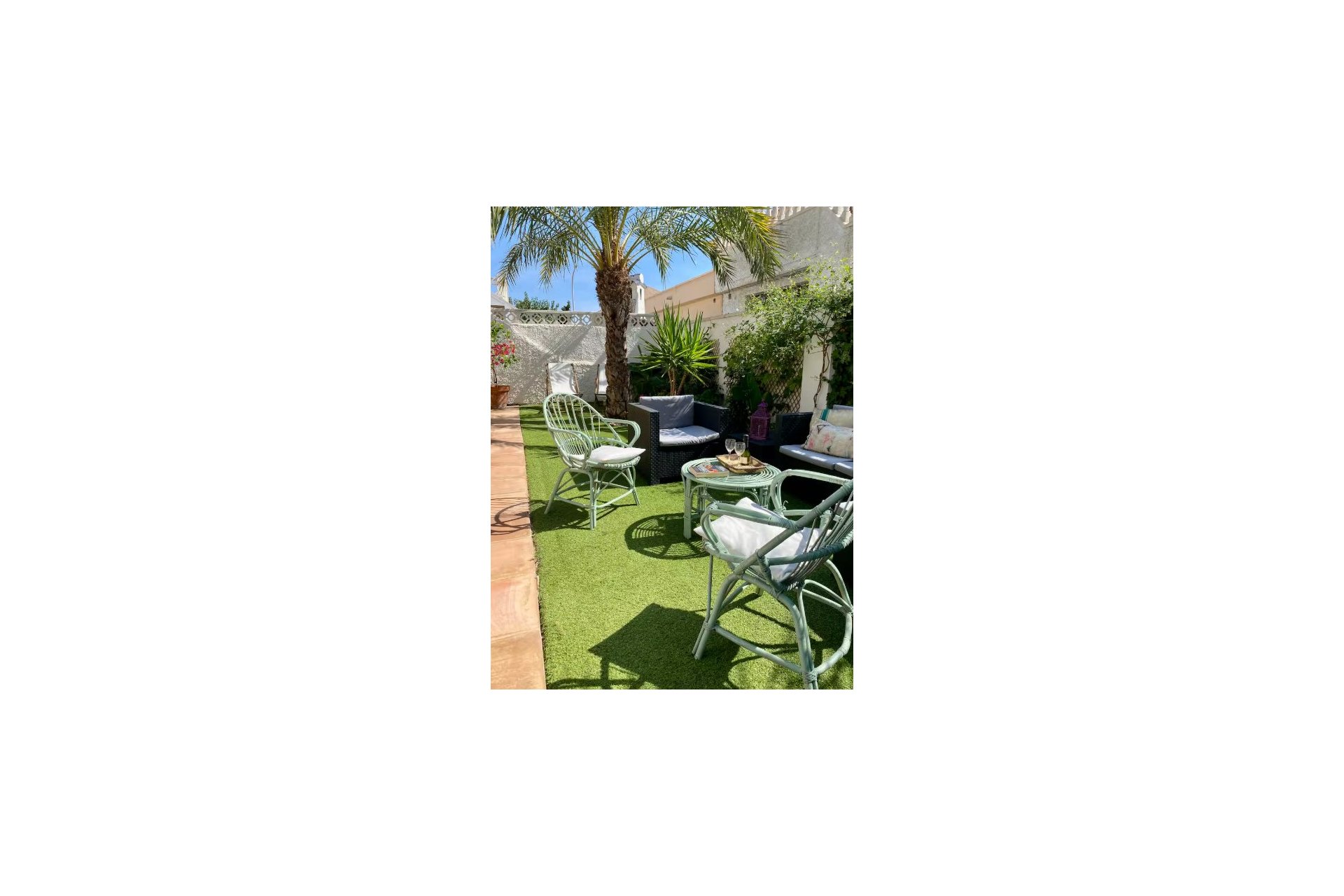 Resale - Villa -
Orihuela Costa - Campoamor