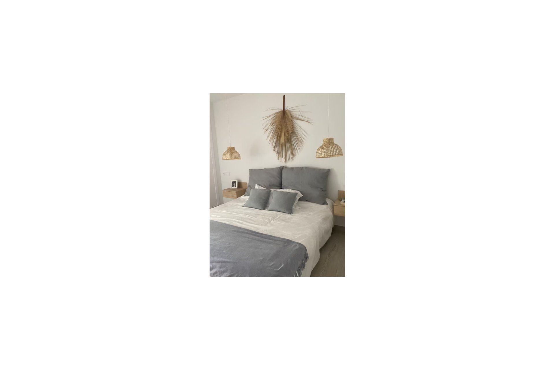 Resale - Villa -
Orihuela Costa - Campoamor