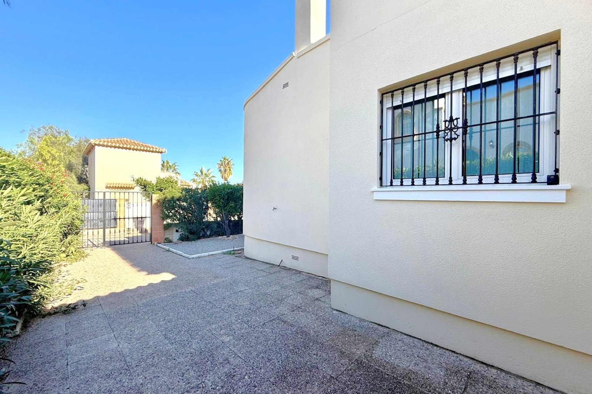Resale - Villa -
Orihuela Costa - Los Dolses