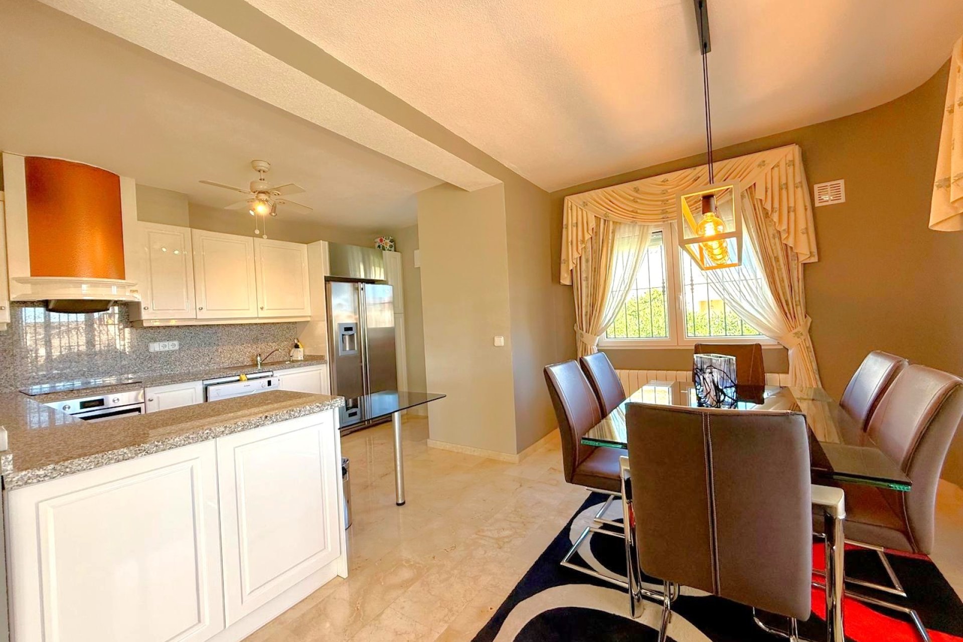 Resale - Villa -
Orihuela Costa - Los Dolses