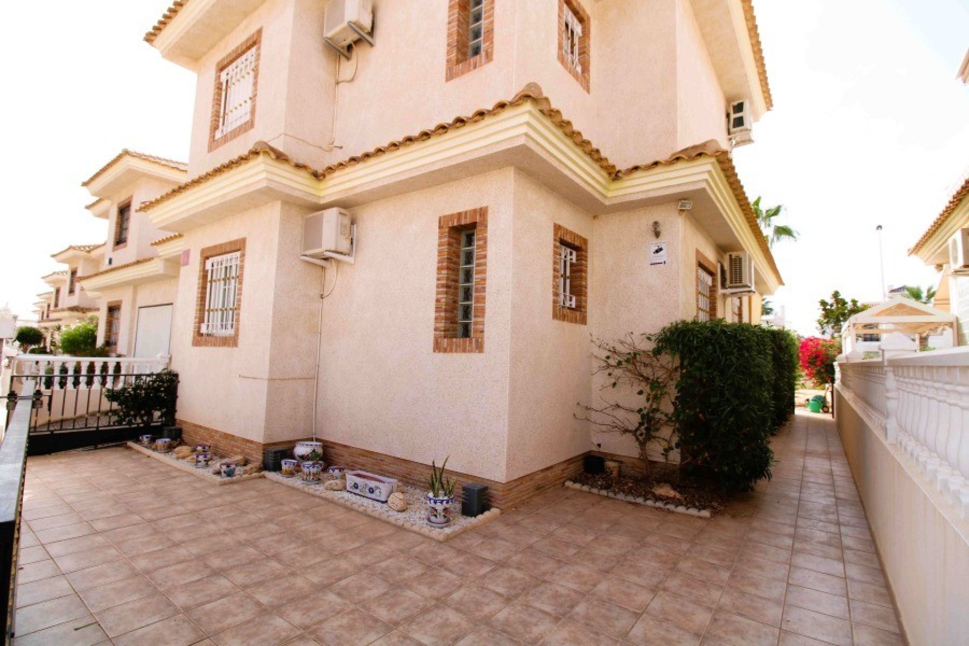 Resale - Villa -
Orihuela Costa - Los Dolses