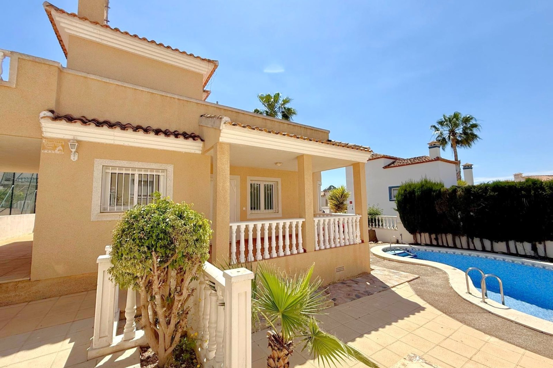Resale - Villa -
Orihuela Costa - Villamartín