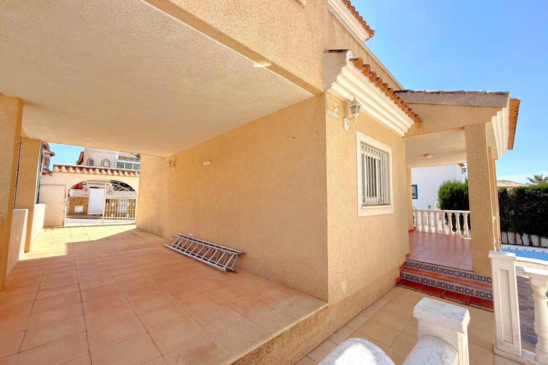 Resale - Villa -
Orihuela Costa - Villamartín