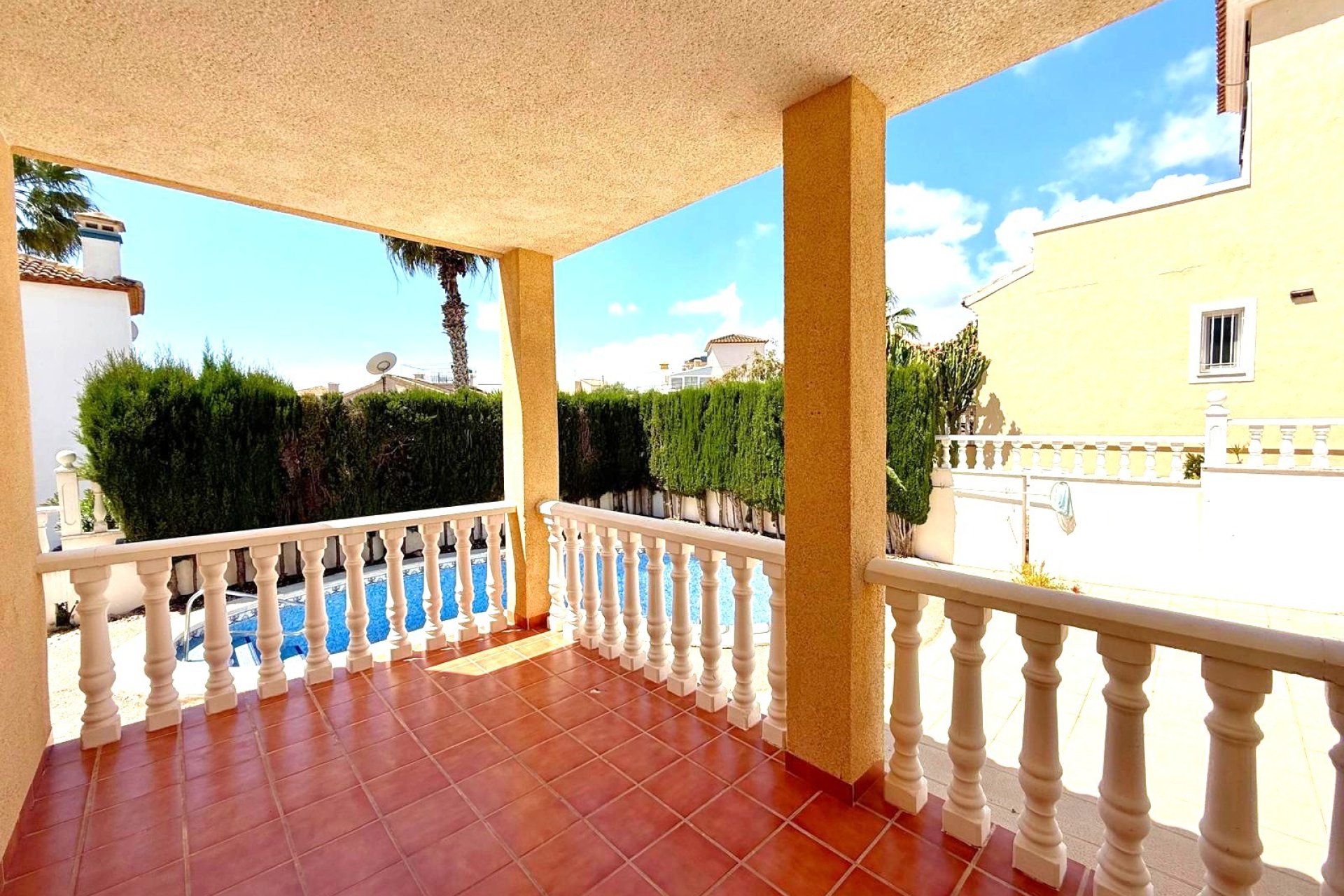 Resale - Villa -
Orihuela Costa - Villamartín