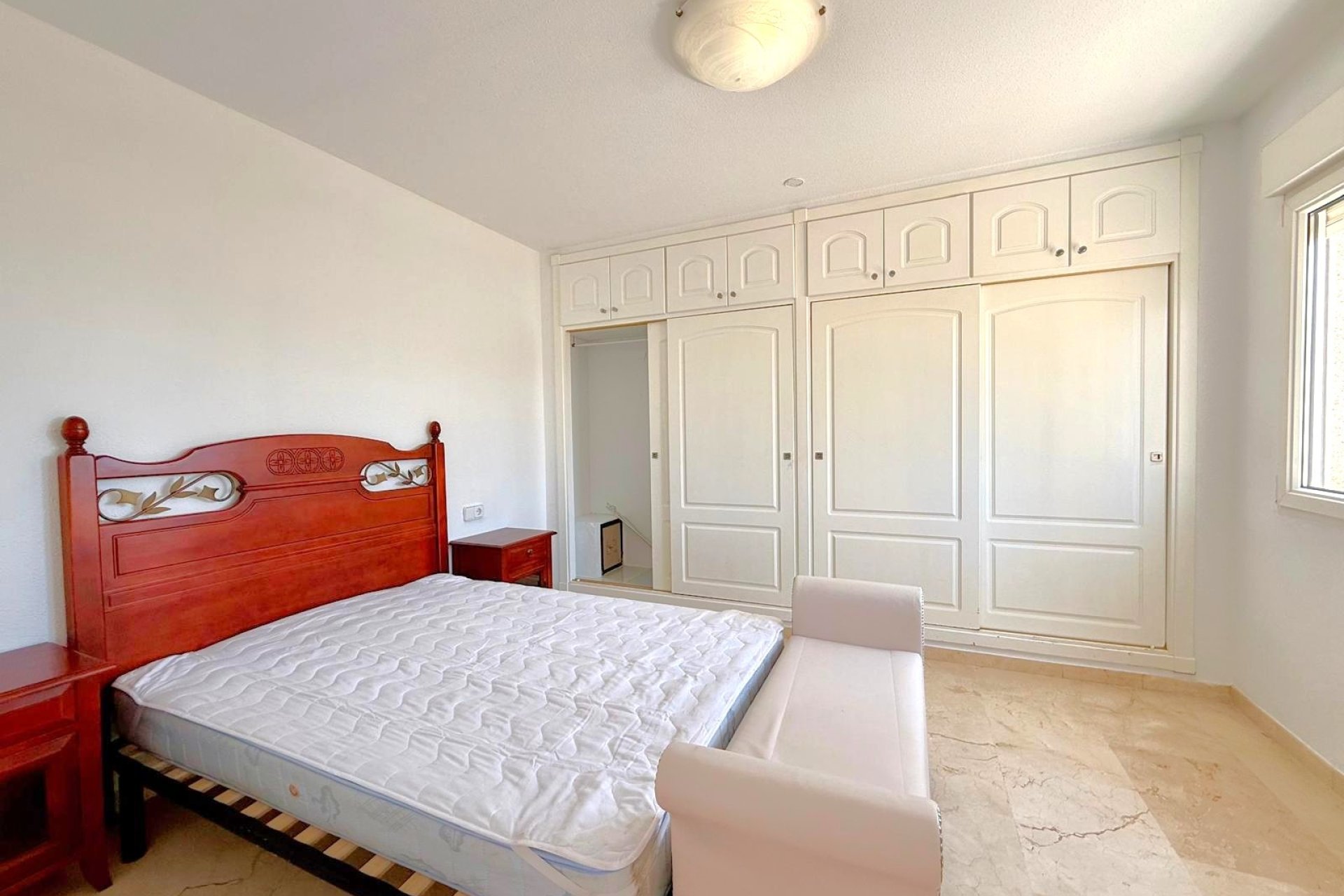 Resale - Villa -
Orihuela Costa - Villamartín