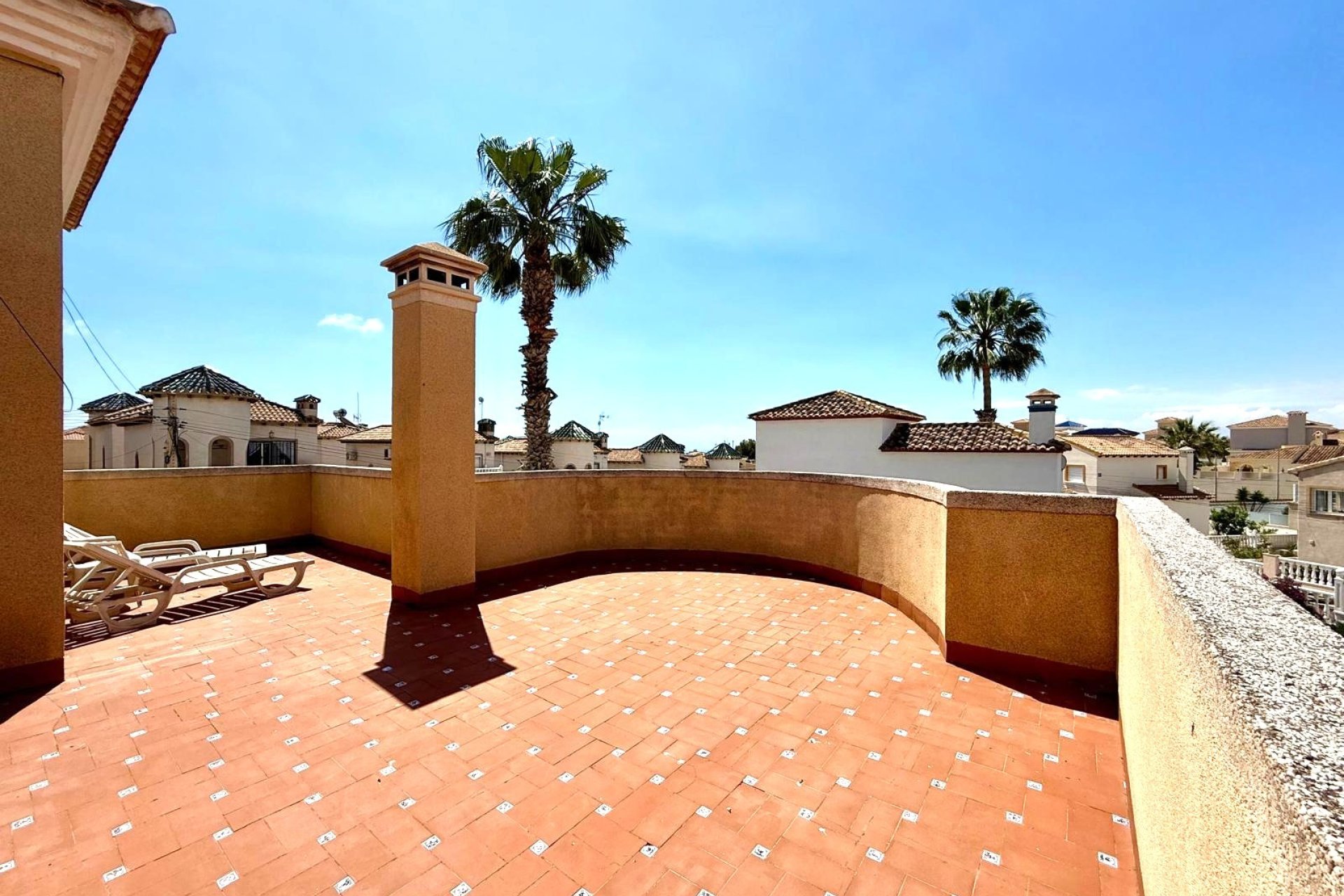 Resale - Villa -
Orihuela Costa - Villamartín