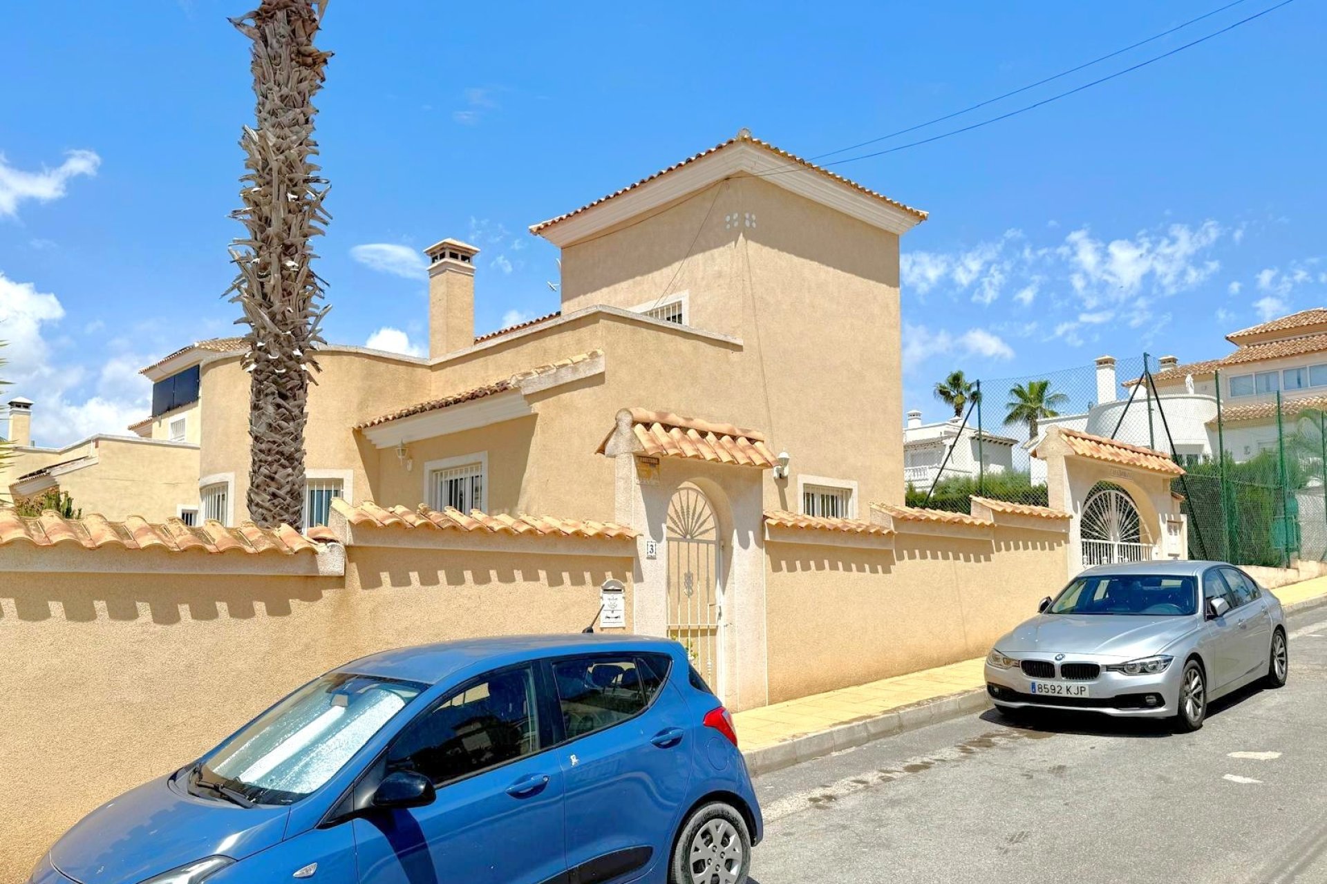 Resale - Villa -
Orihuela Costa - Villamartín