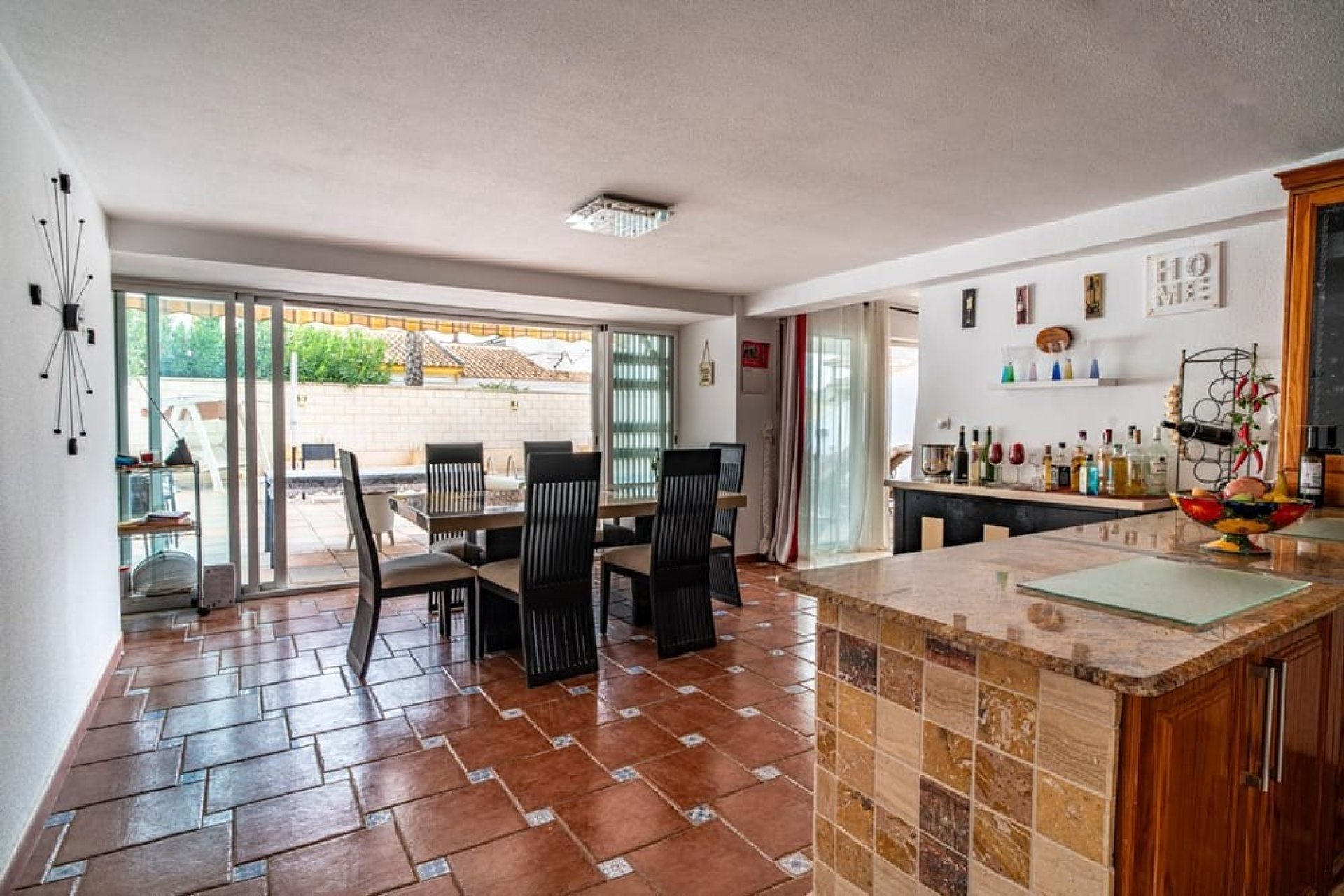 Resale - Villa -
Orihuela Costa - Villamartín