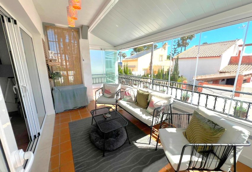 Resale - Villa -
Orihuela Costa - Villamartín