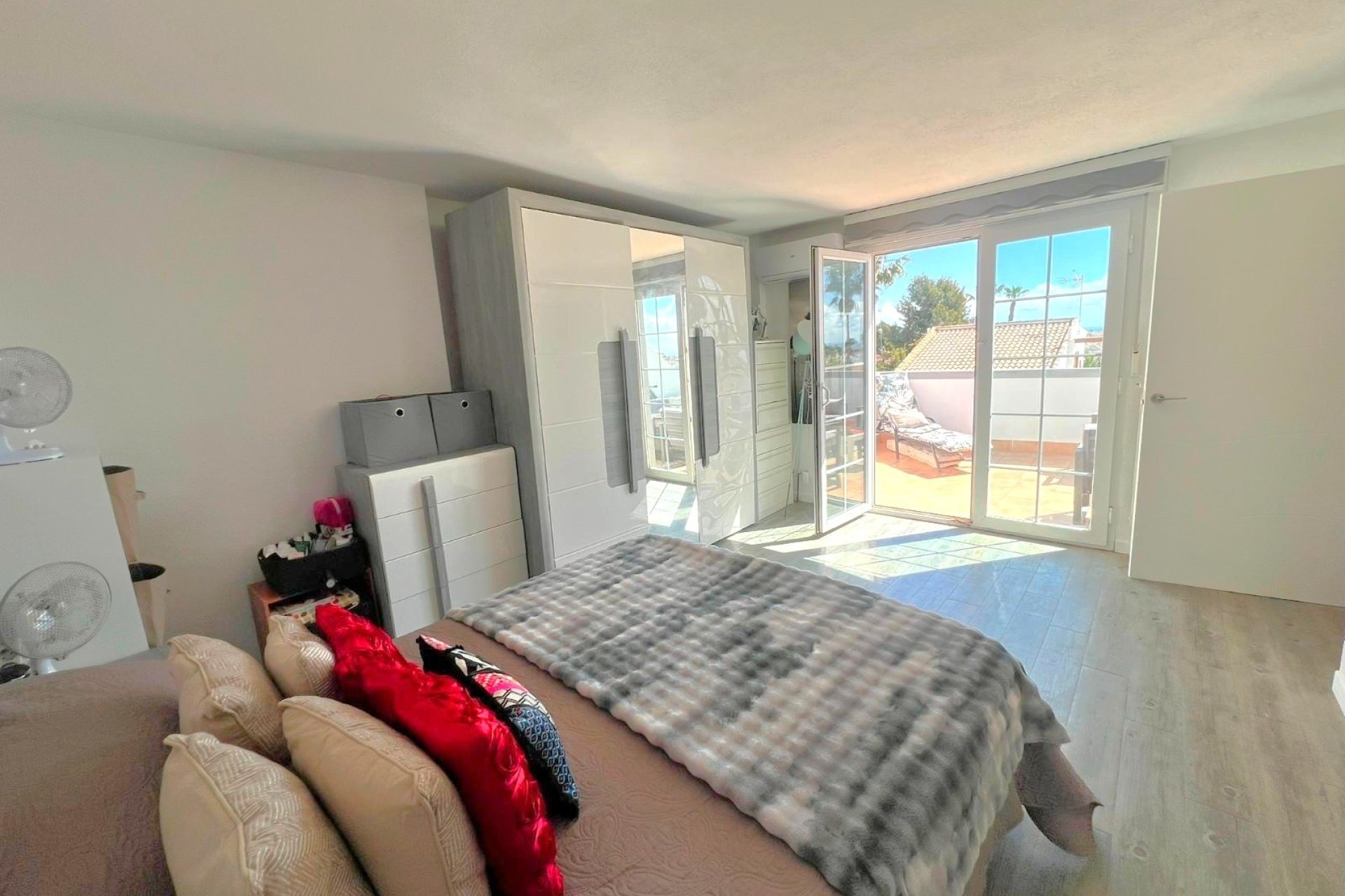 Resale - Villa -
Orihuela Costa - Villamartín