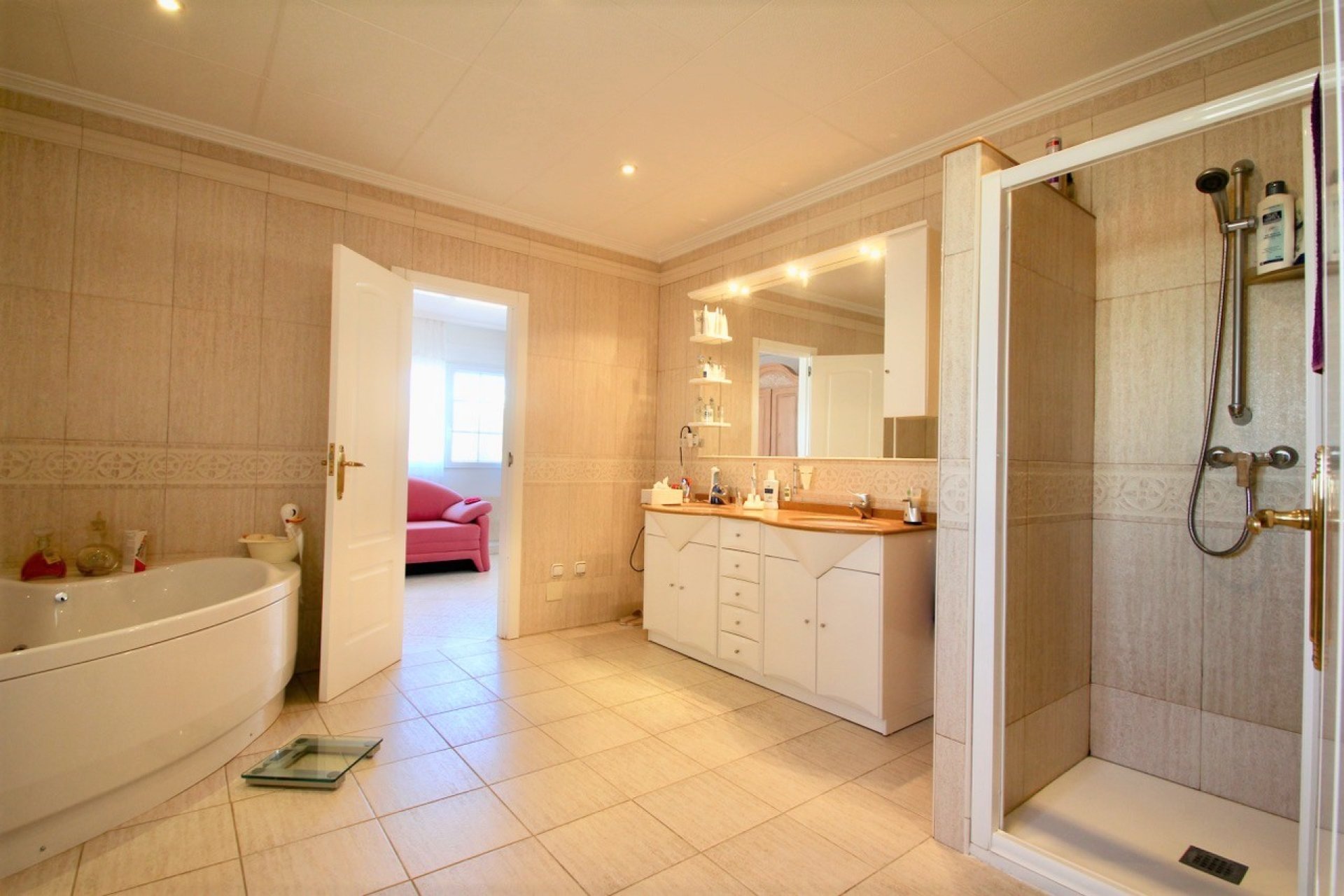 Resale - Villa -
Orihuela Costa - Villamartín