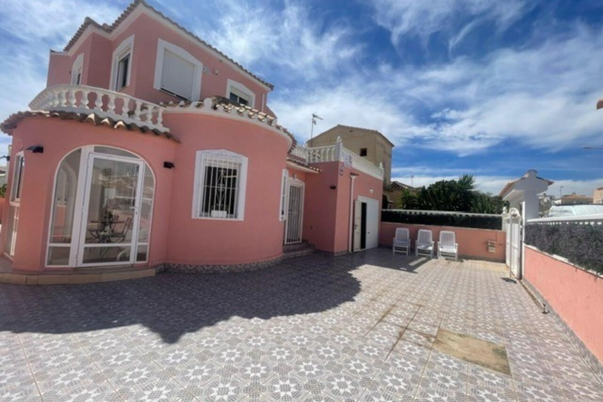 Resale - Villa -
Playa Flamenca - Play Flamenca