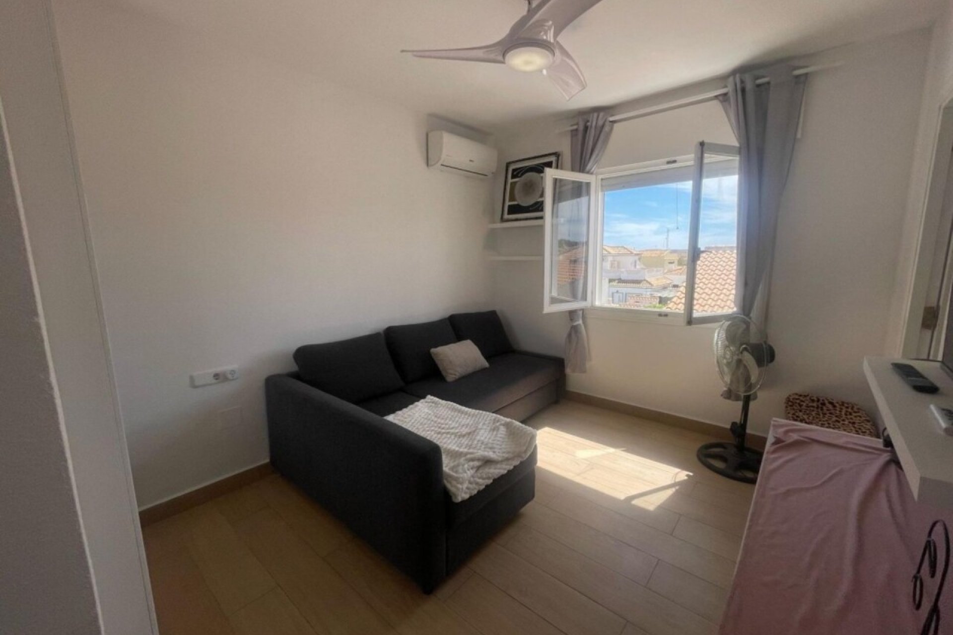 Resale - Villa -
Playa Flamenca - Play Flamenca