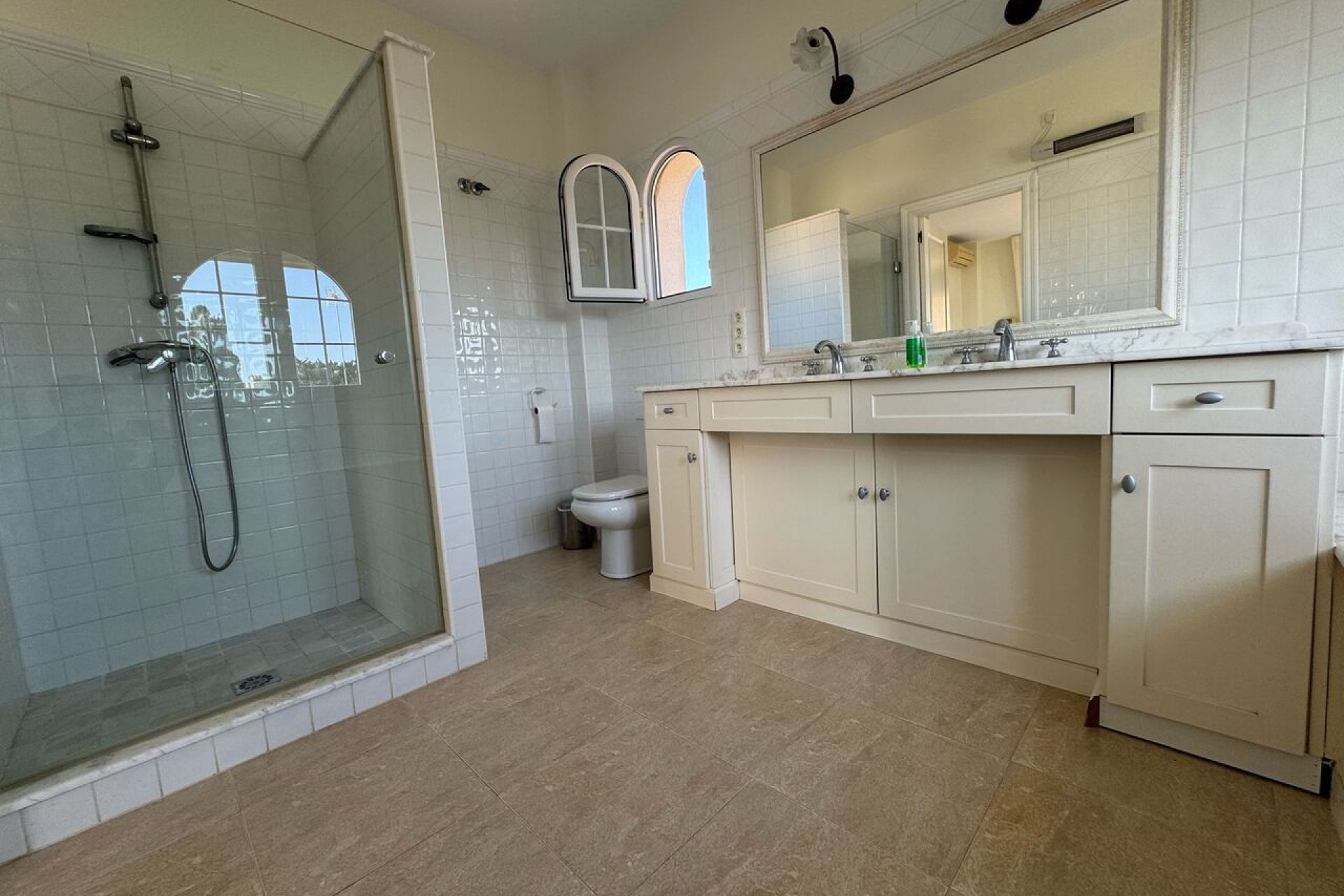 Resale - Villa -
Playa Flamenca - Play Flamenca