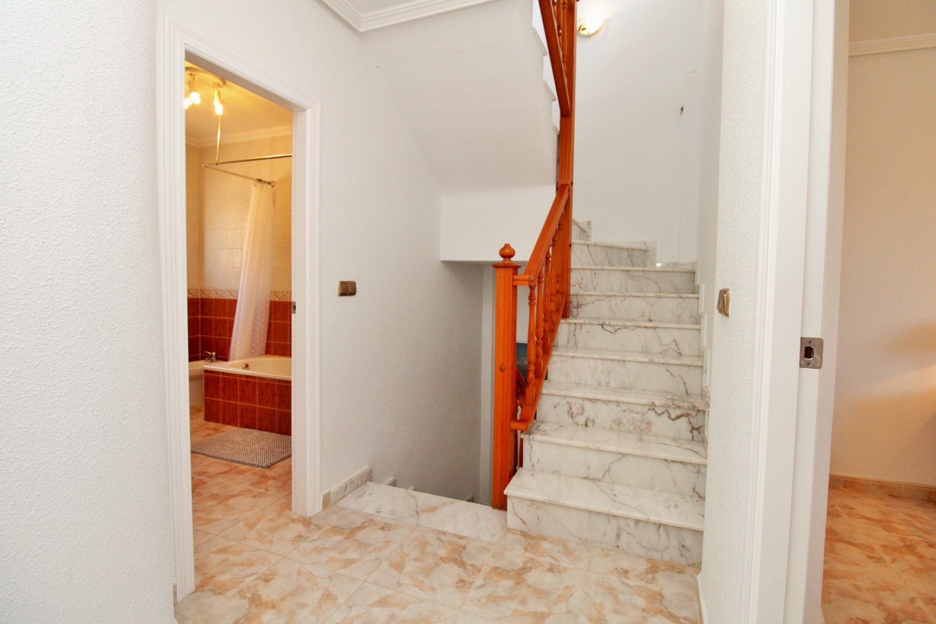 Resale - Villa -
Playa Flamenca