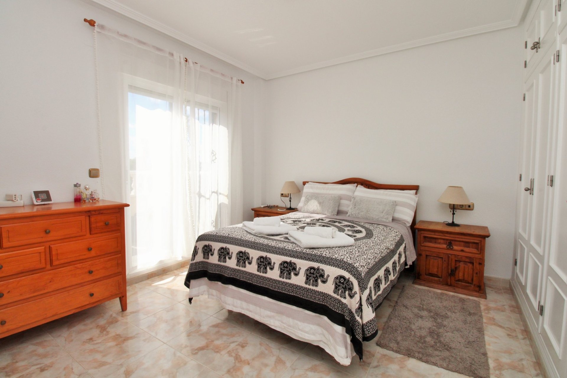 Resale - Villa -
Playa Flamenca