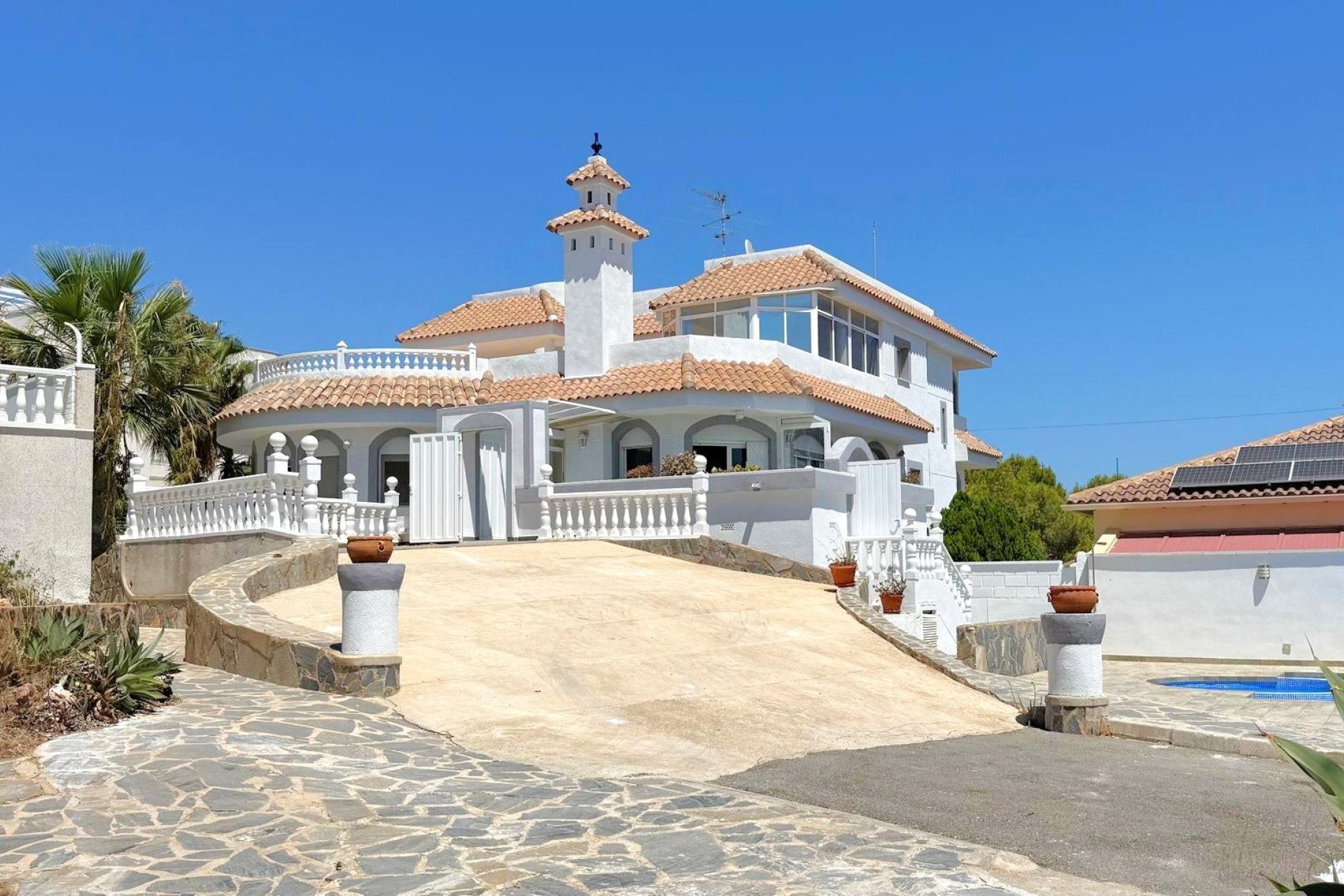 Resale - Villa -
San Miguel de Salinas - Blue Lagoon