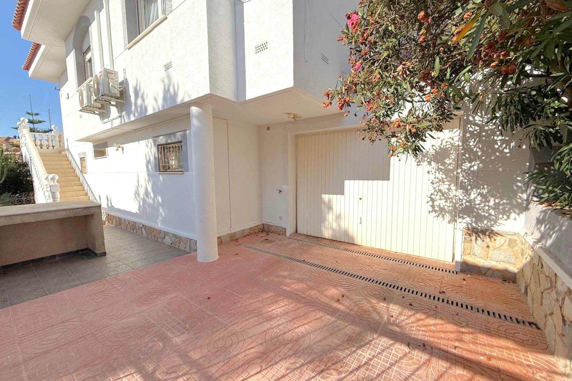 Resale - Villa -
San Miguel de Salinas - Blue Lagoon