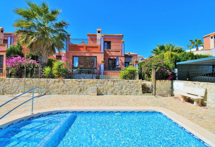 Resale - Villa -
San Miguel de Salinas