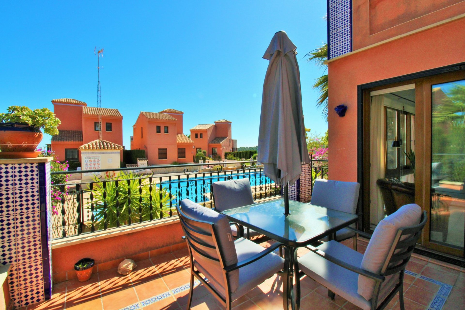 Resale - Villa -
San Miguel de Salinas