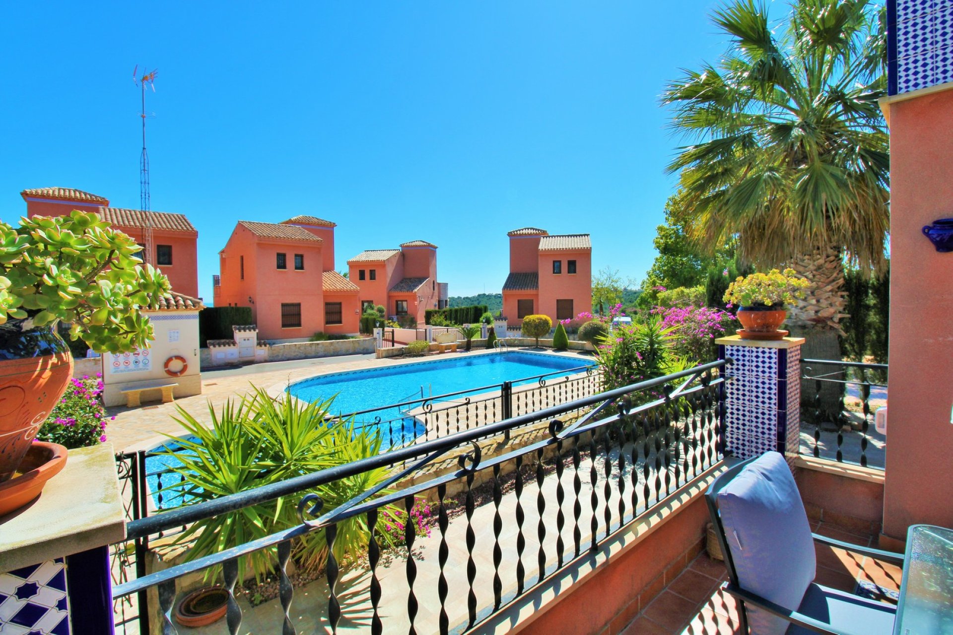 Resale - Villa -
San Miguel de Salinas