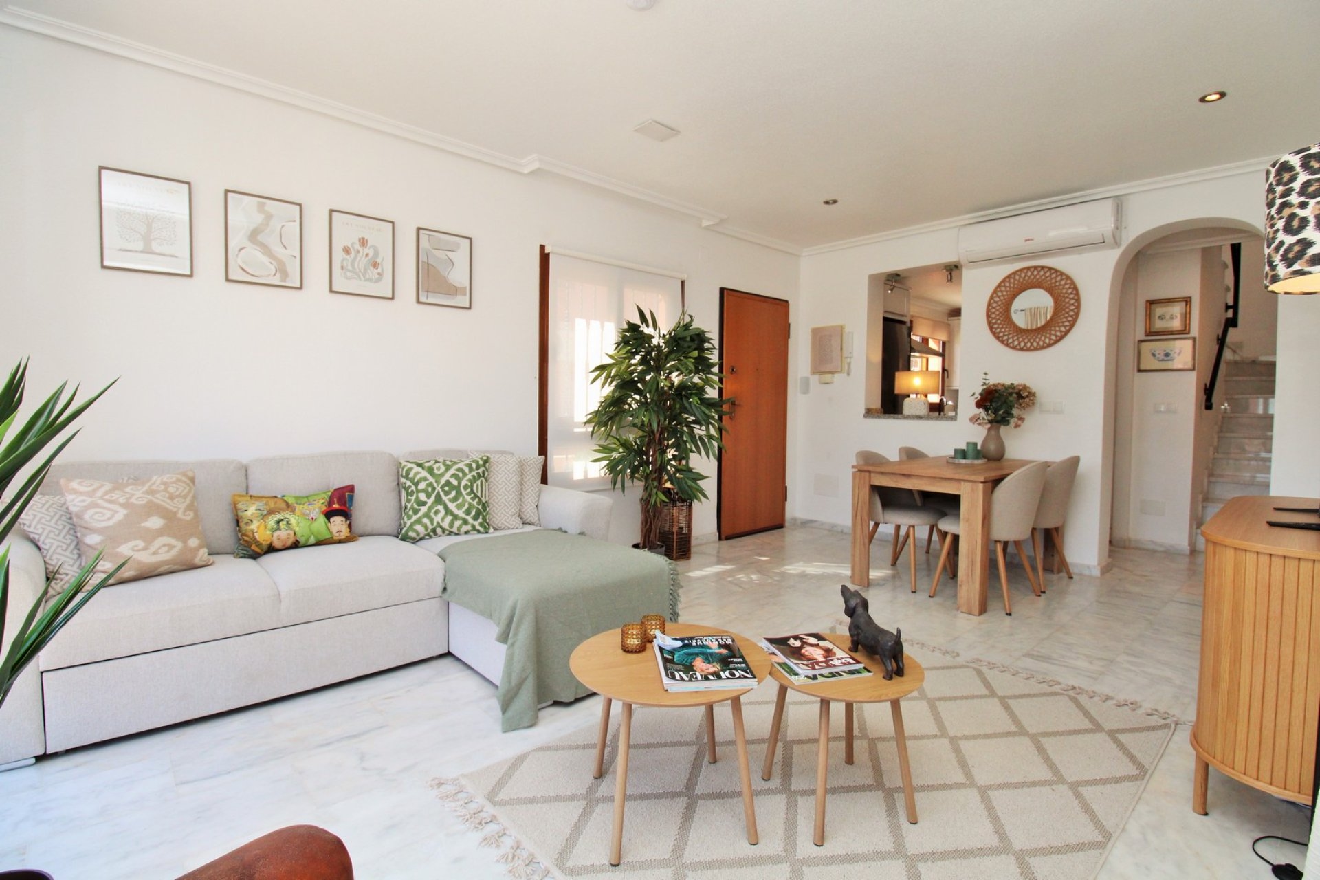 Resale - Villa -
San Miguel de Salinas