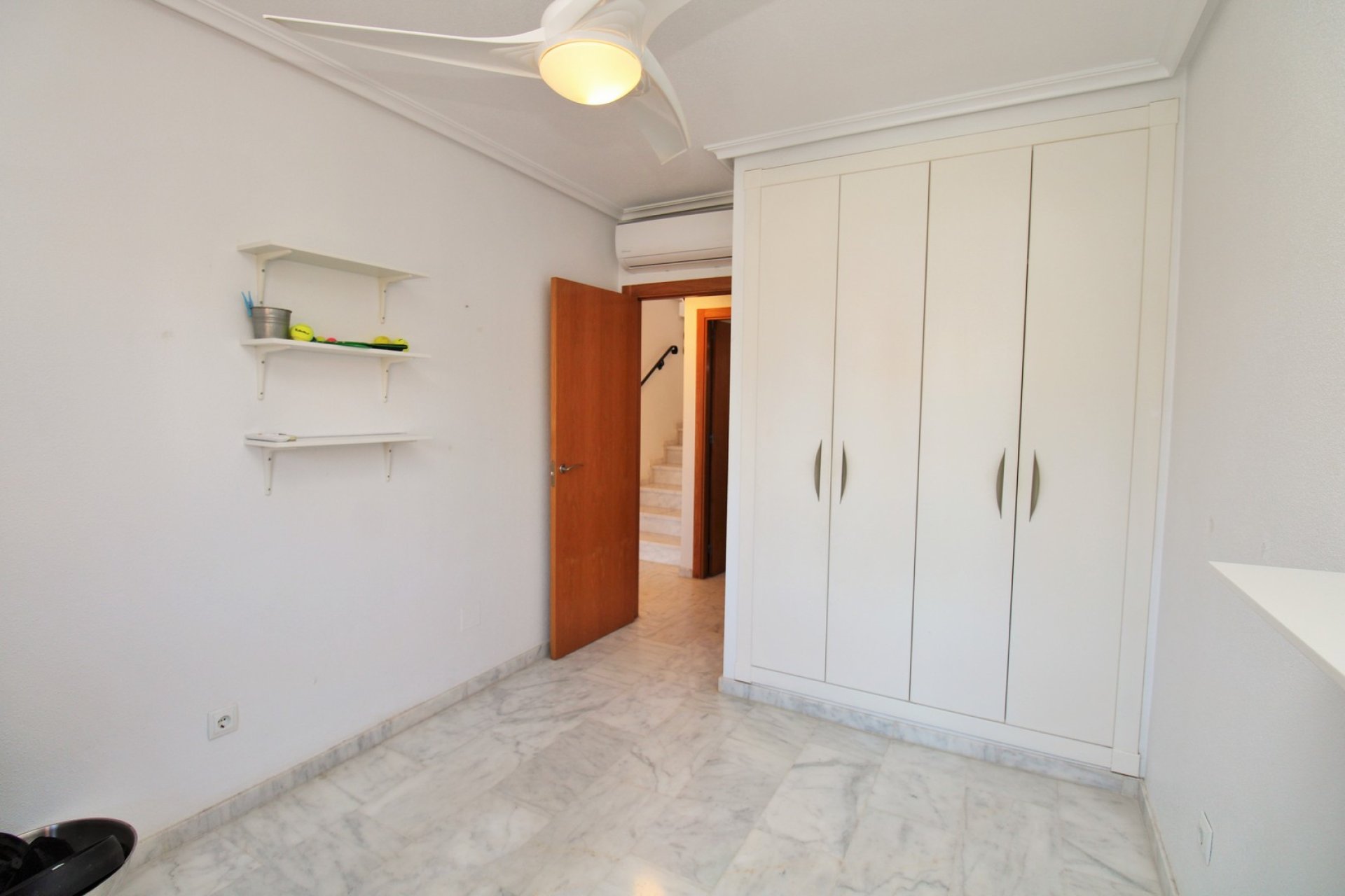 Resale - Villa -
San Miguel de Salinas