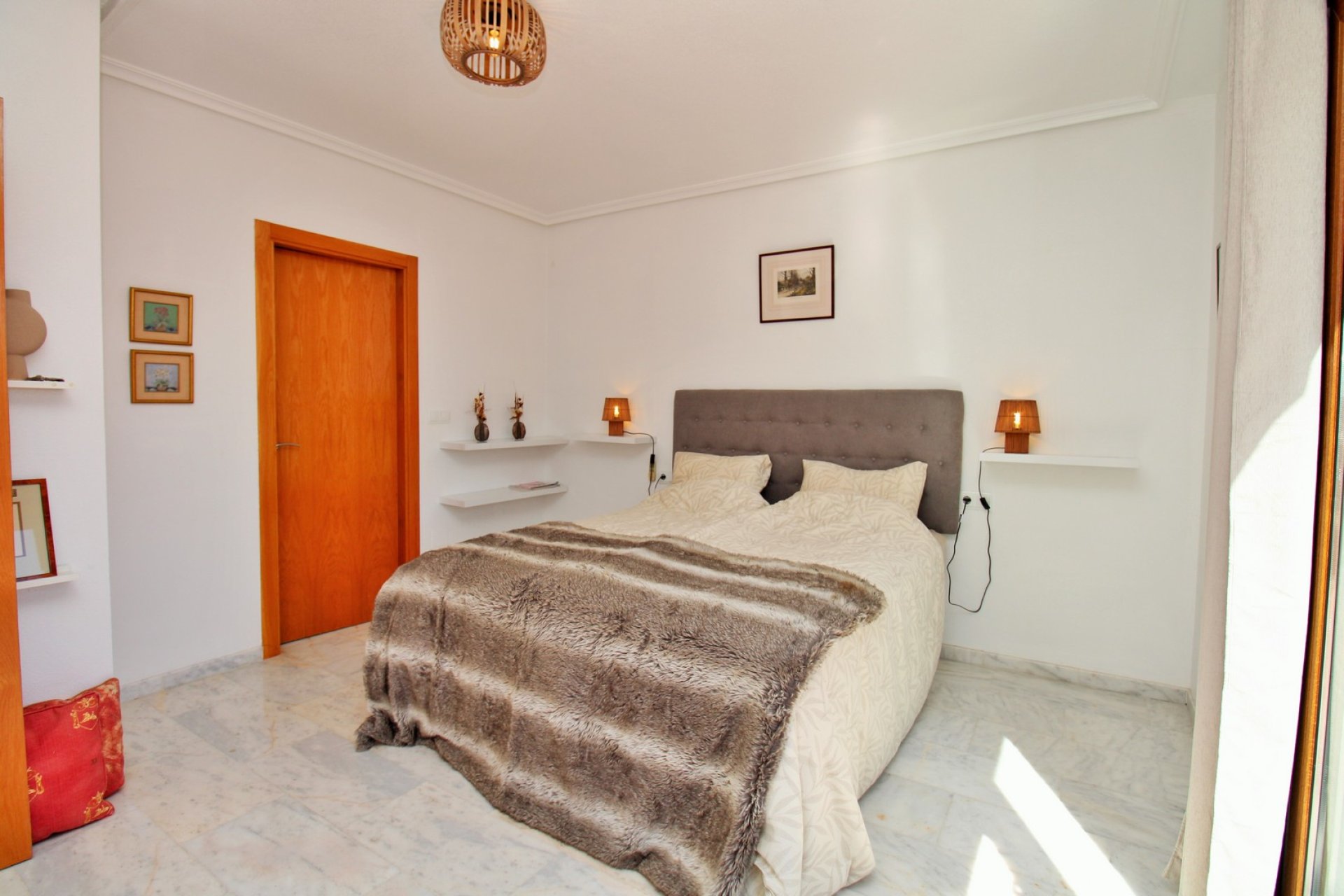 Resale - Villa -
San Miguel de Salinas