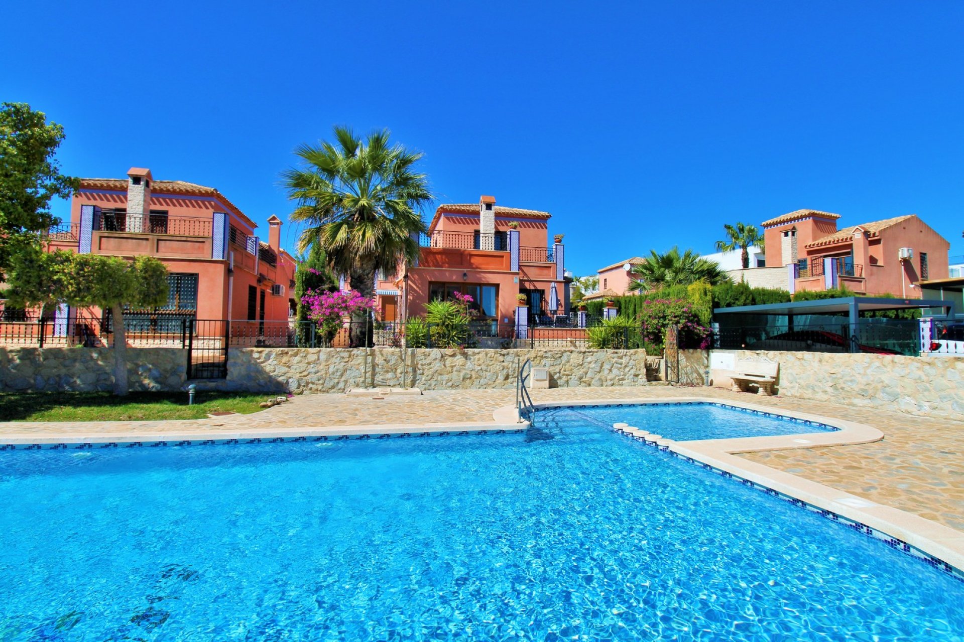 Resale - Villa -
San Miguel de Salinas